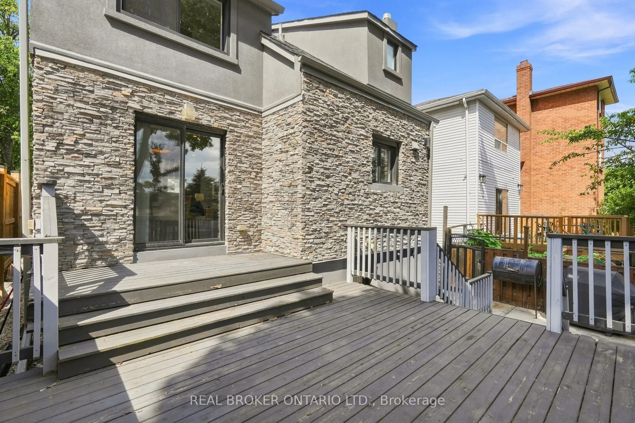 671 Scarlett Road
