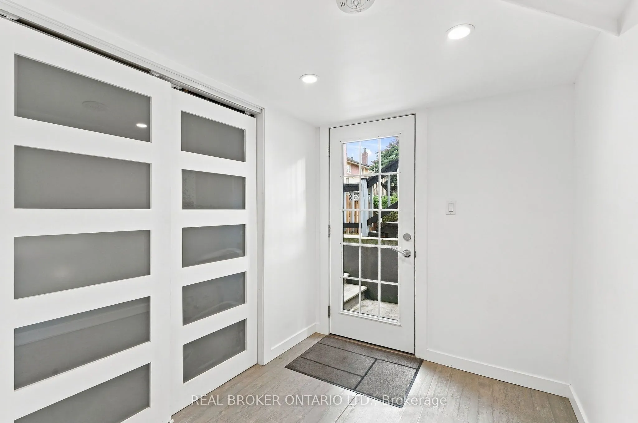 671 Scarlett Road