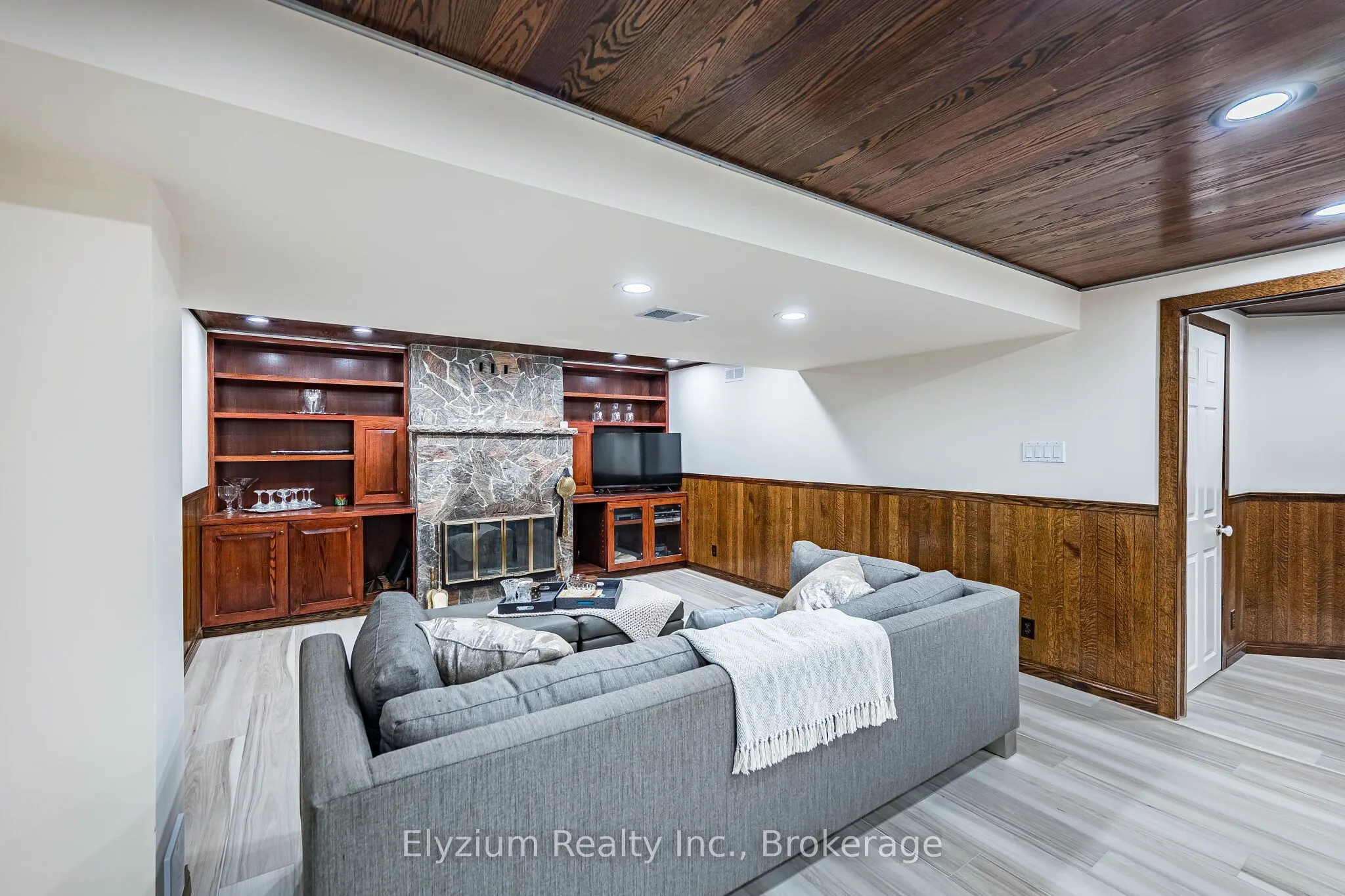 1566 Myron Drive