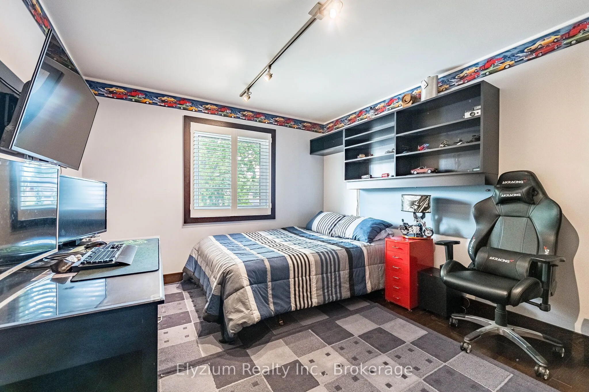 1566 Myron Drive