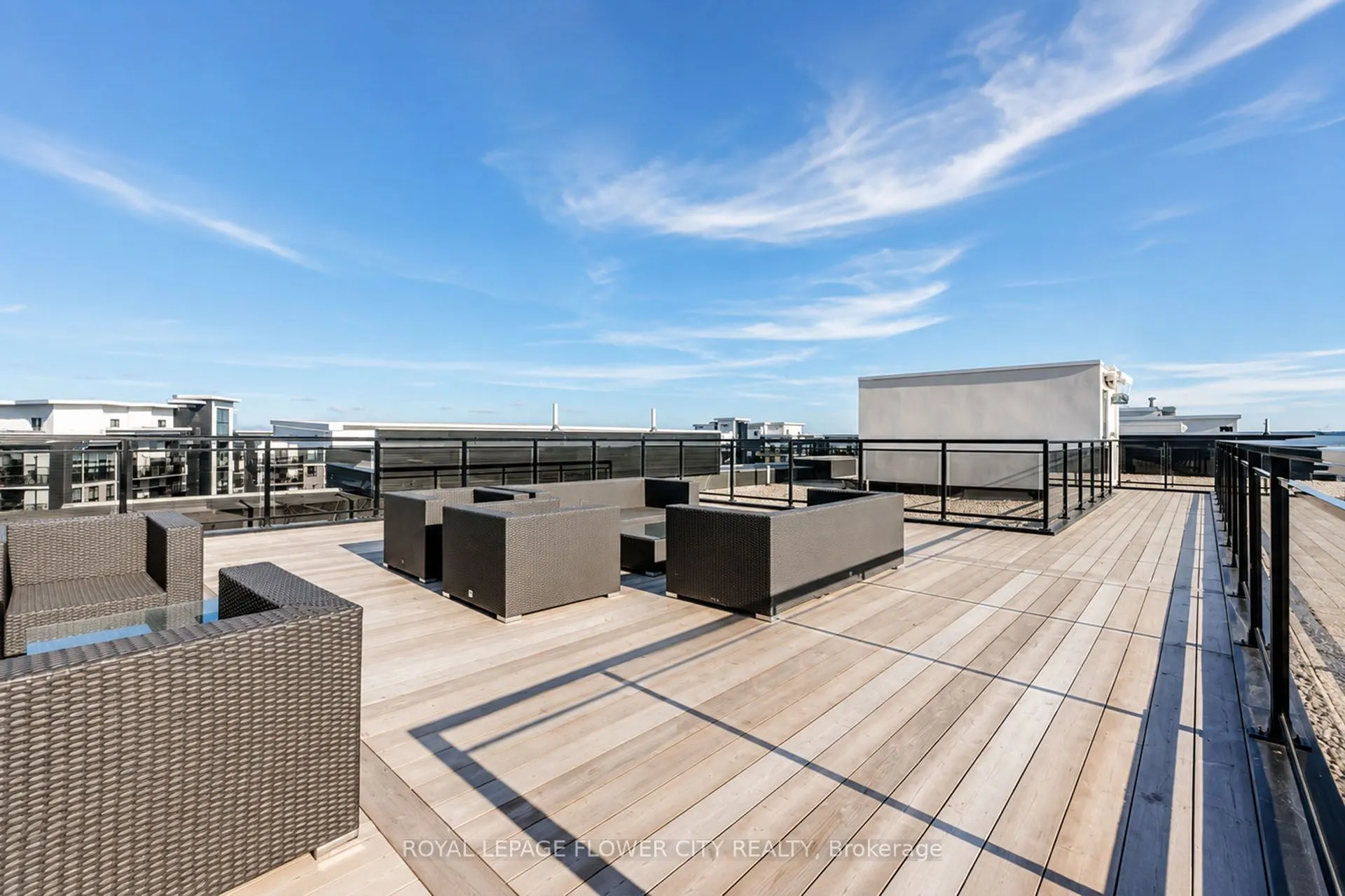 630 Sauve Street #404