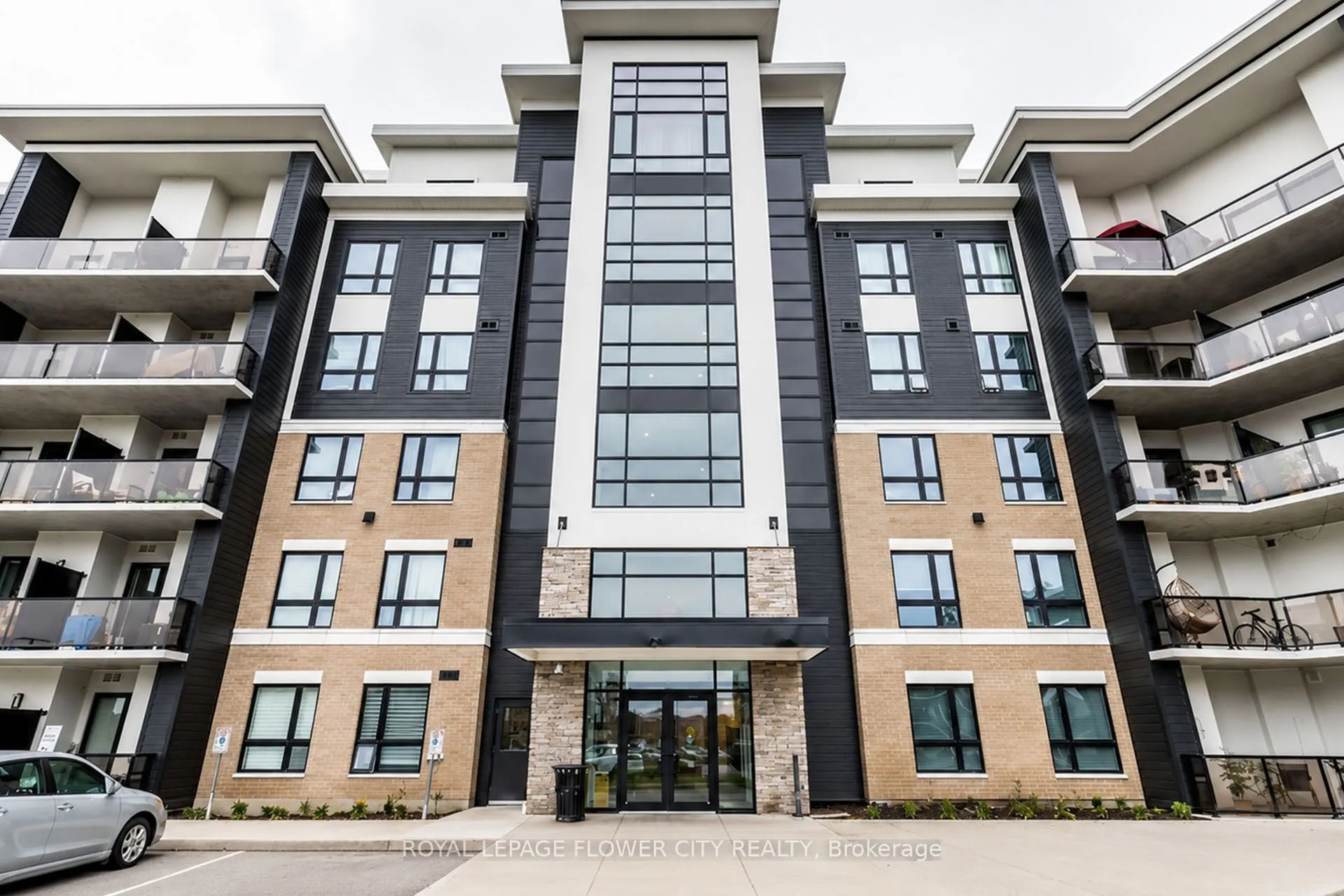 630 Sauve Street #404