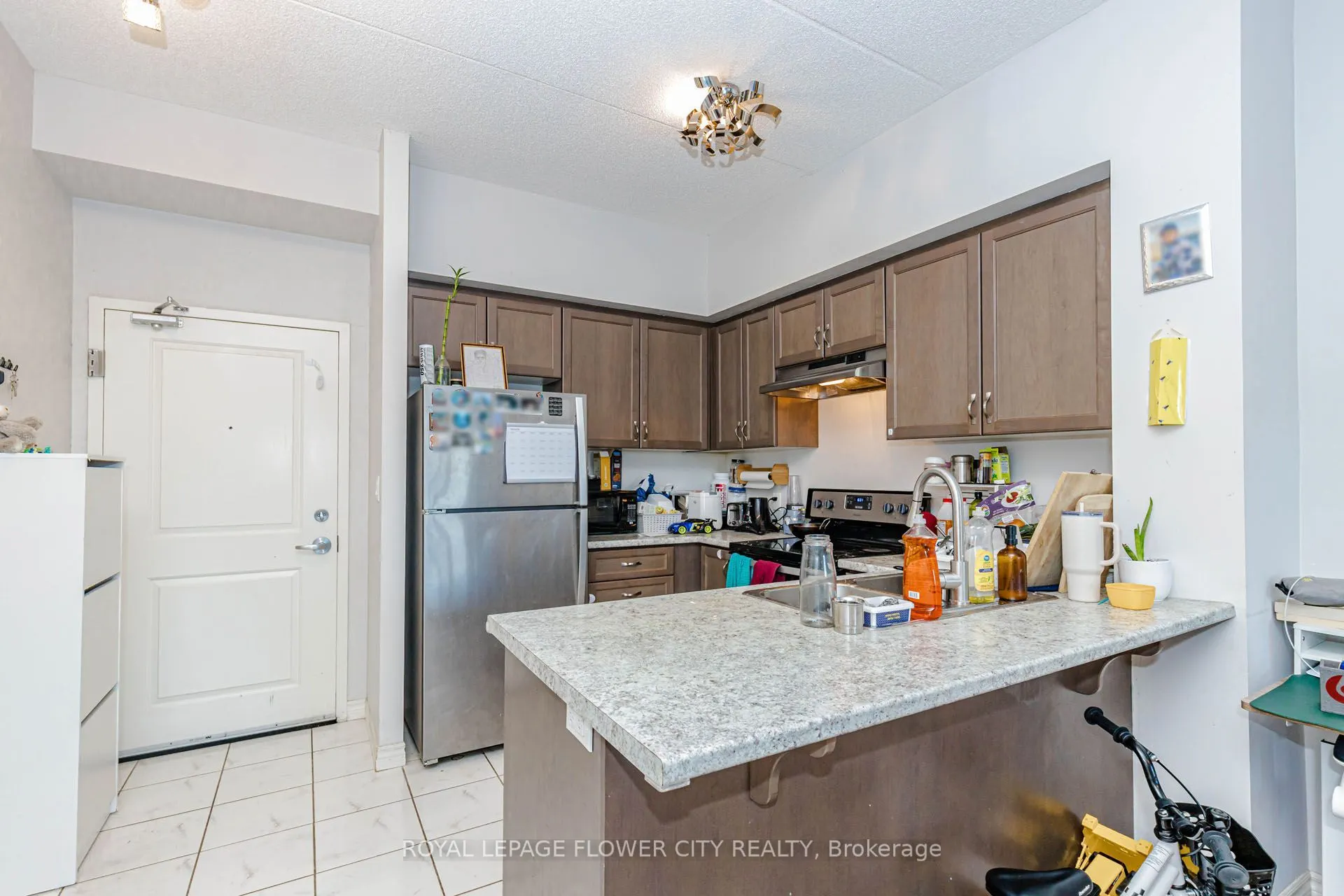 630 Sauve Street #404