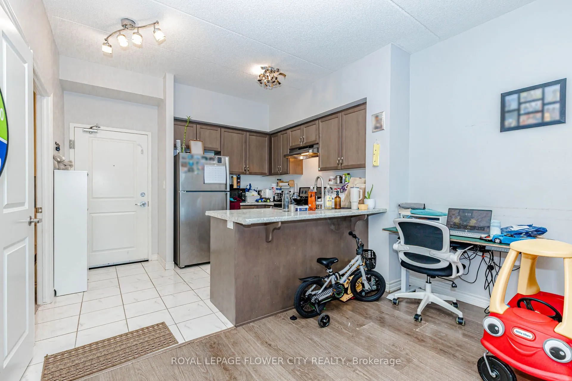 630 Sauve Street #404