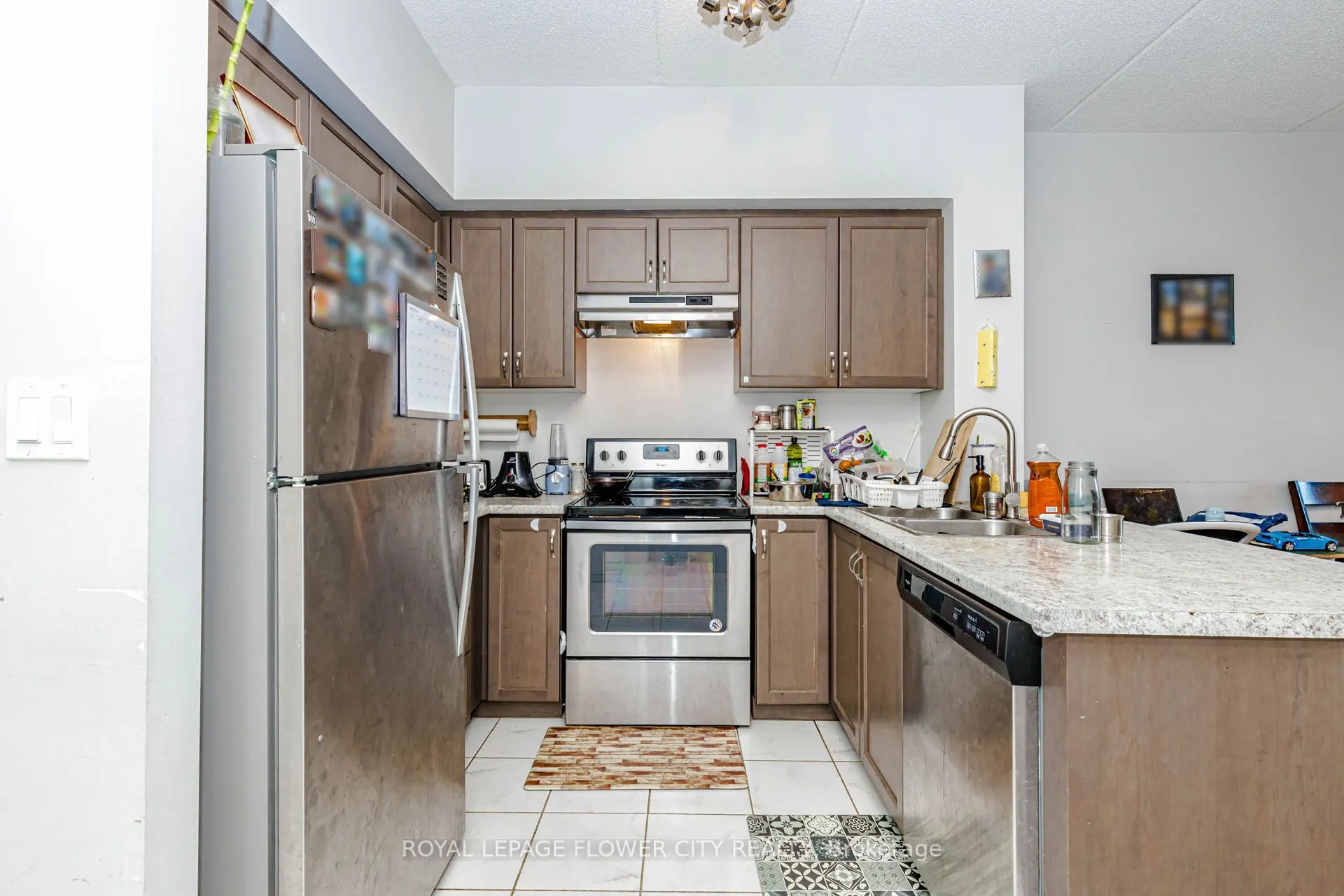630 Sauve Street #404