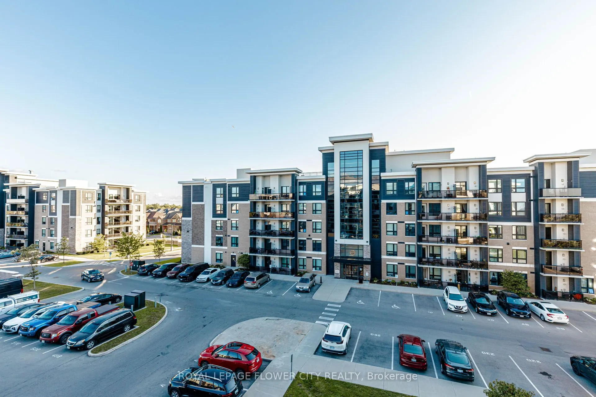630 Sauve Street #404