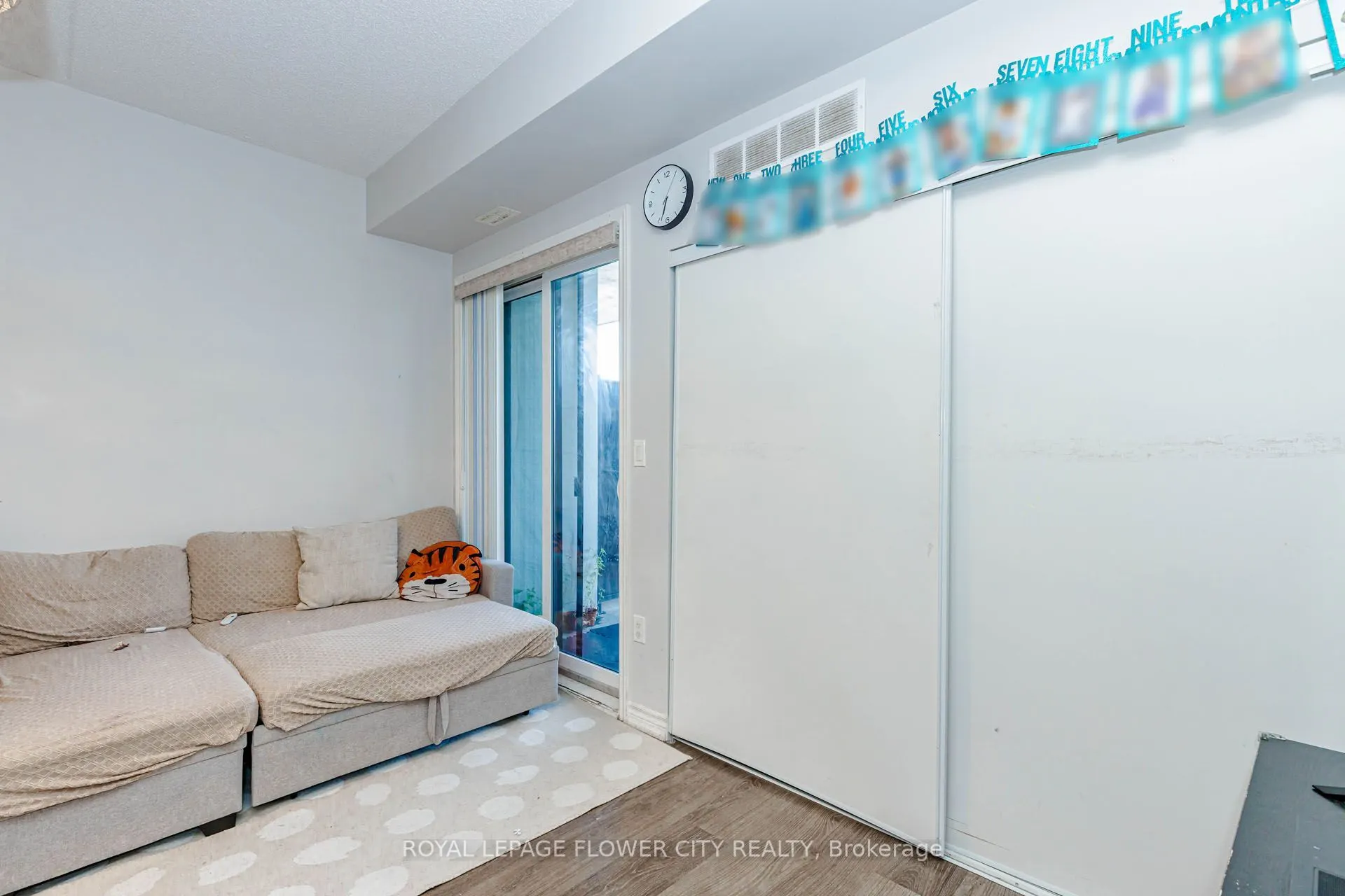 630 Sauve Street #404