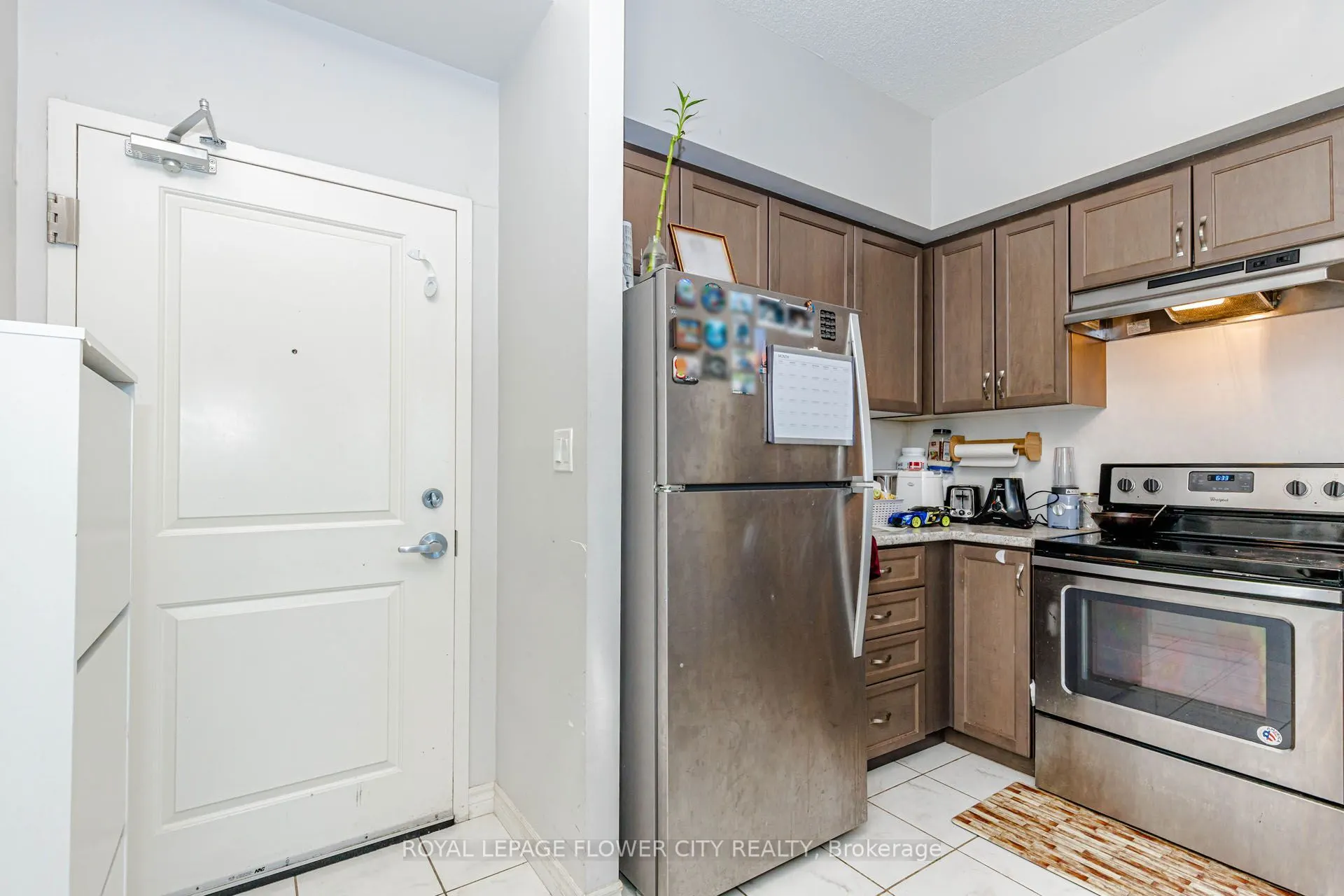 630 Sauve Street #404