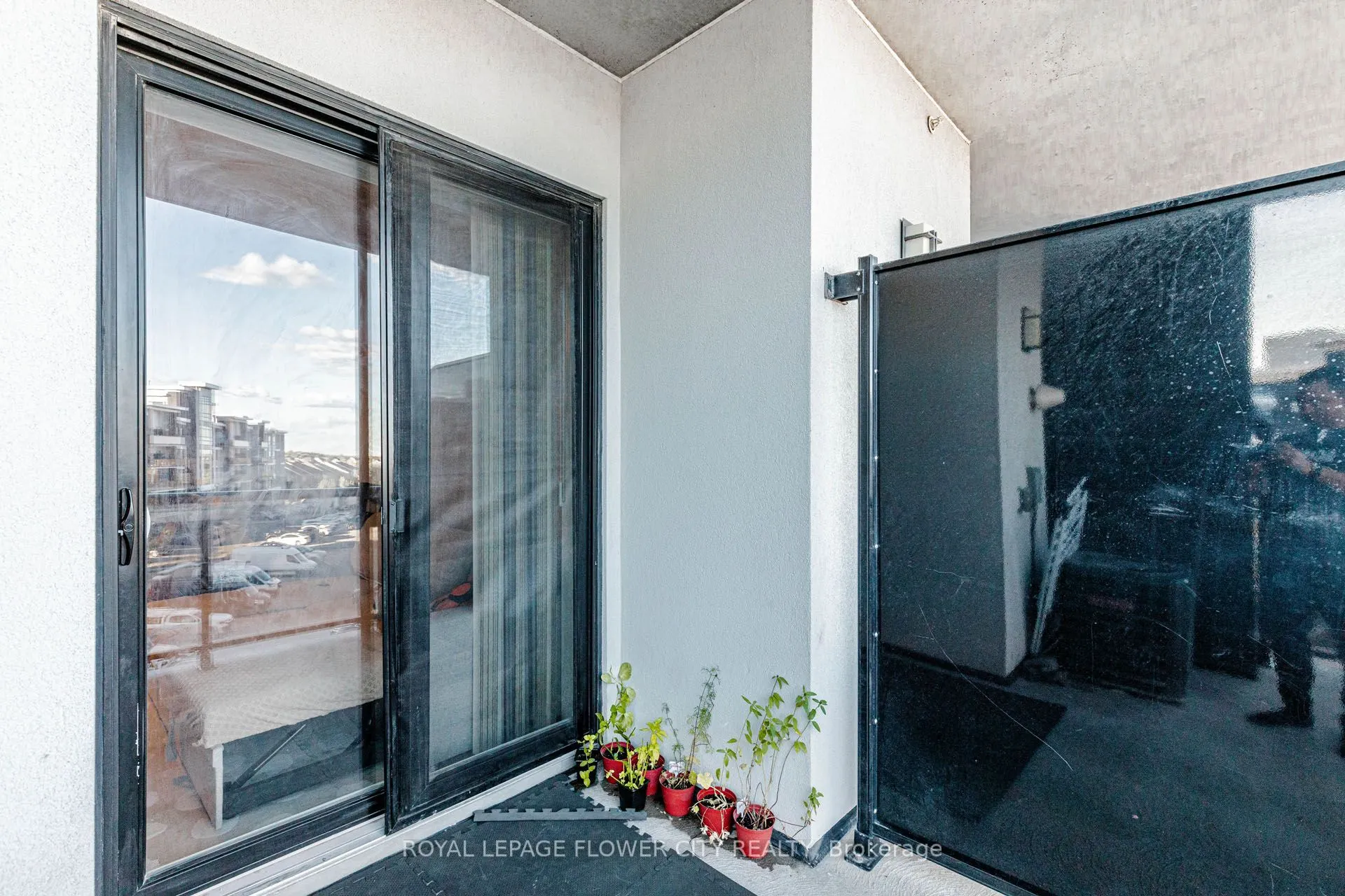 630 Sauve Street #404