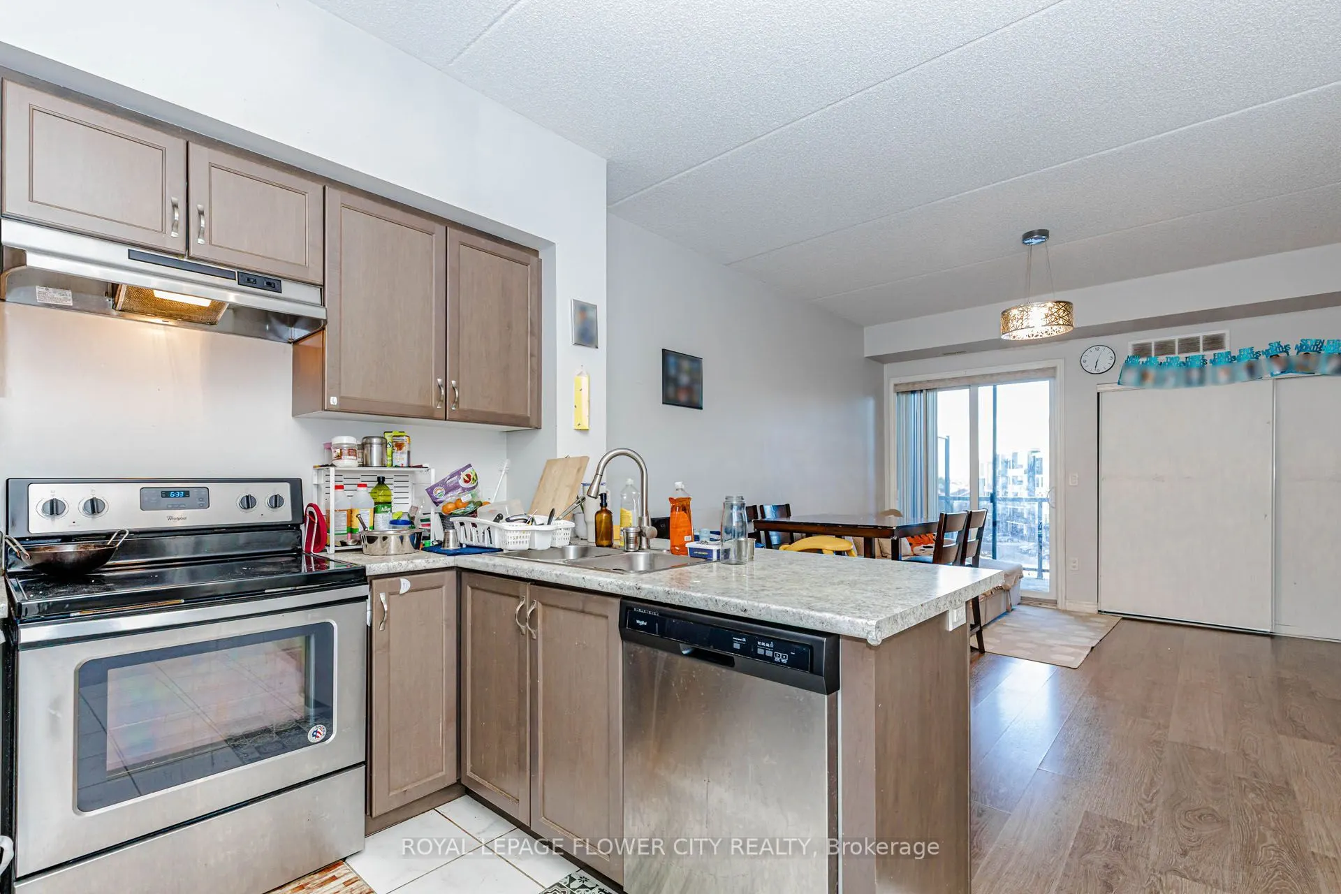 630 Sauve Street #404