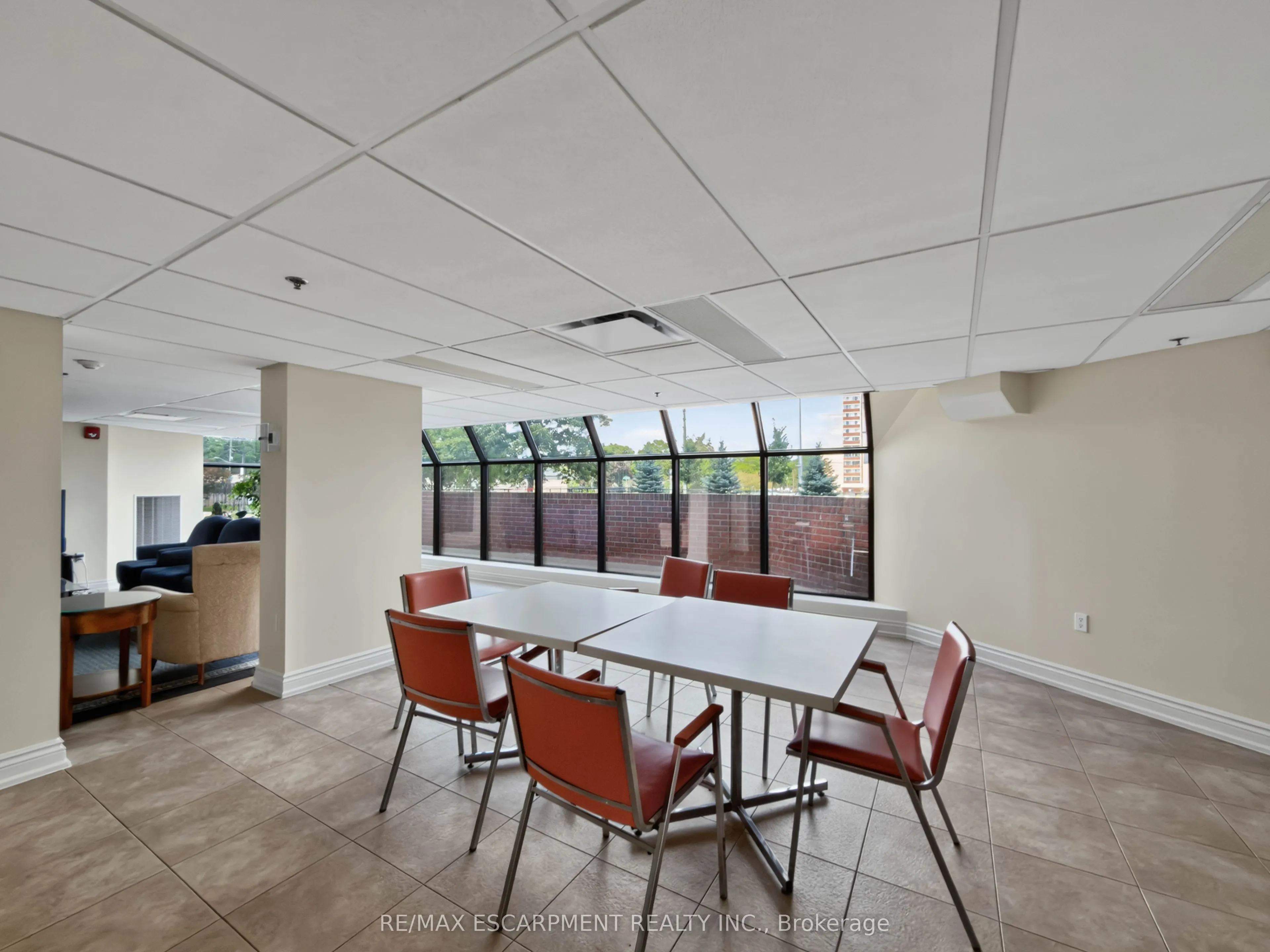 1230 Marlborough Court #202