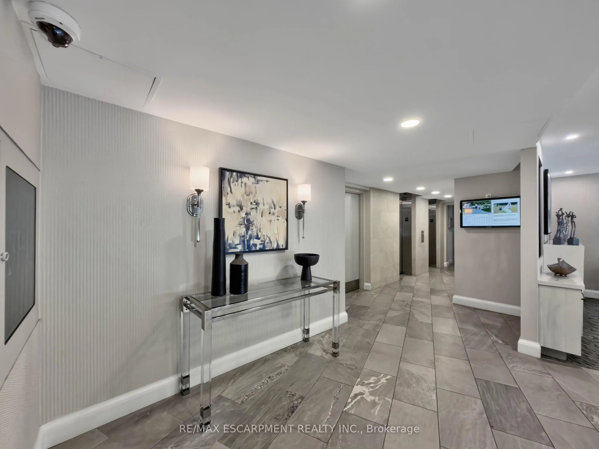 1230 Marlborough Court #202