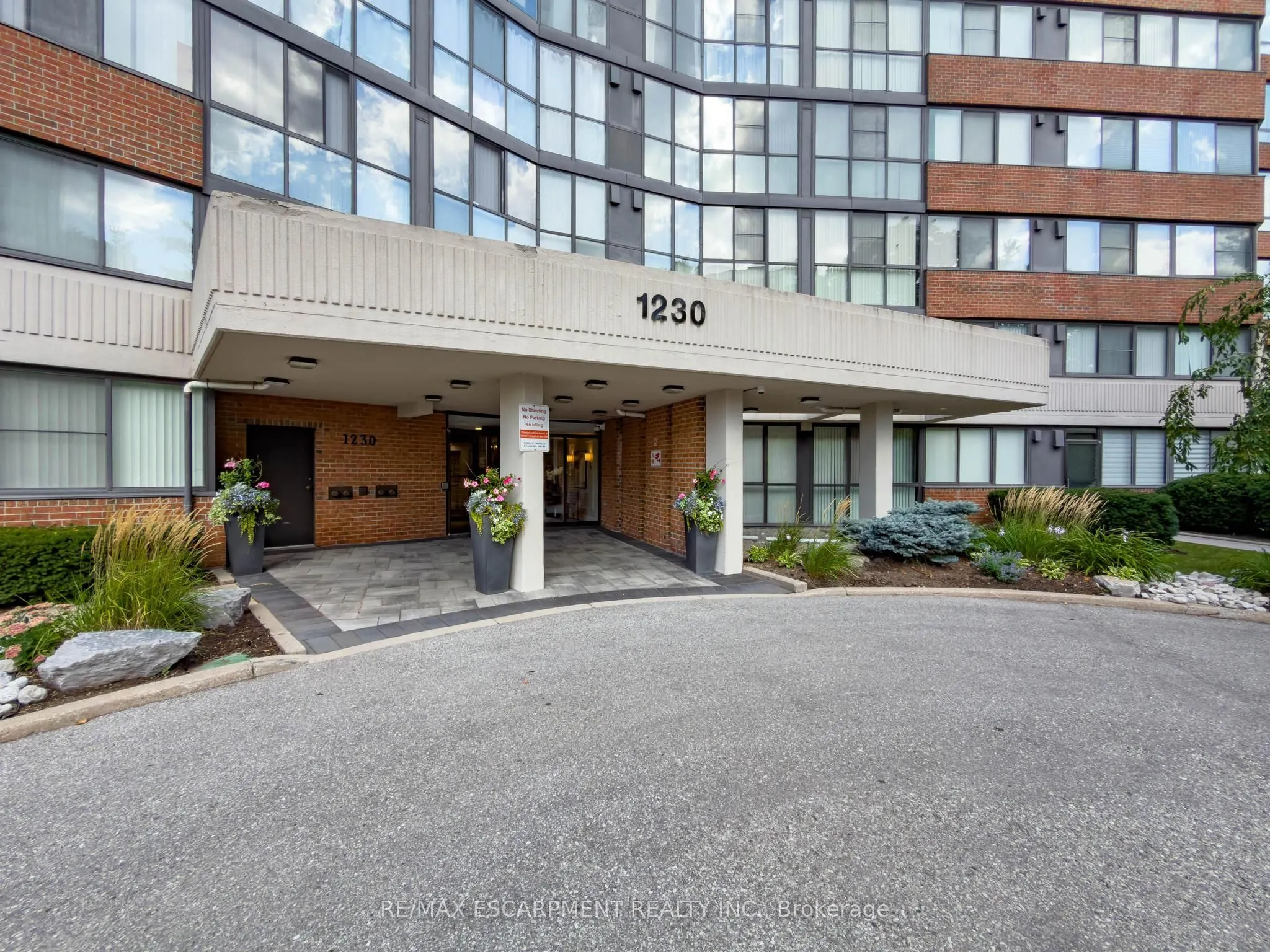 1230 Marlborough Court #202