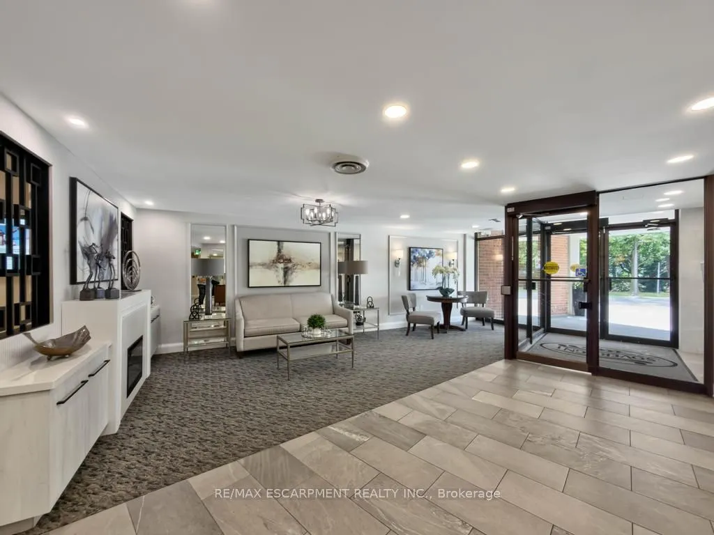 1230 Marlborough Court #202