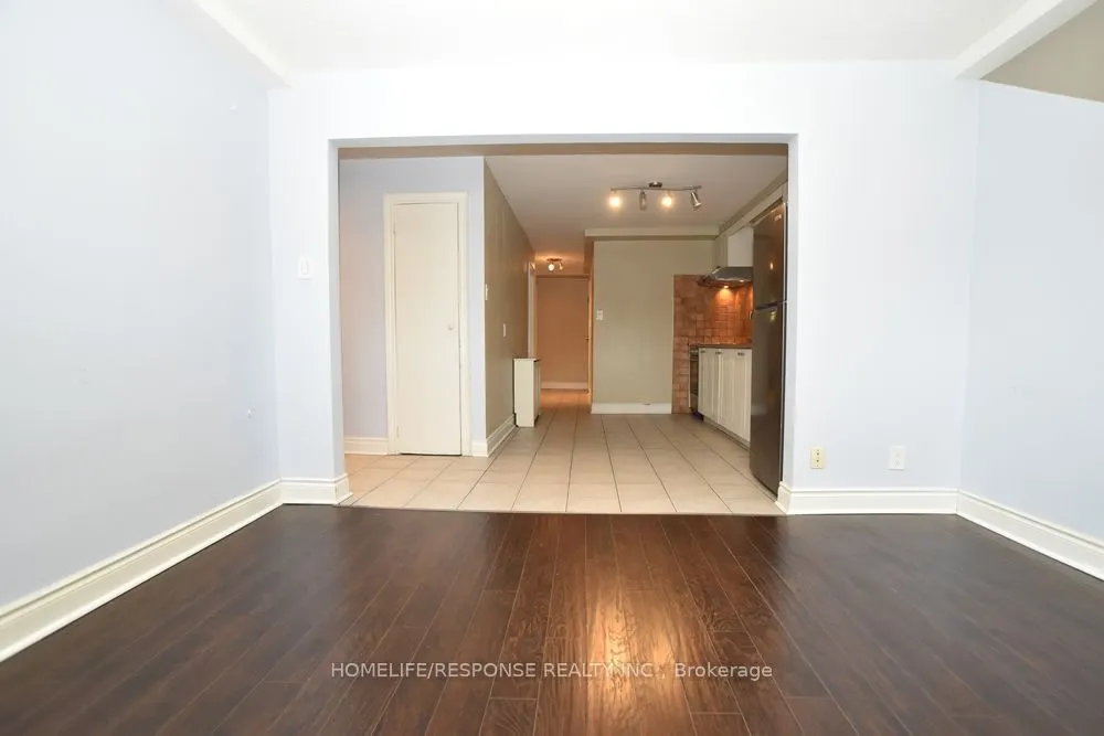 42 EMERALD Crescent #1