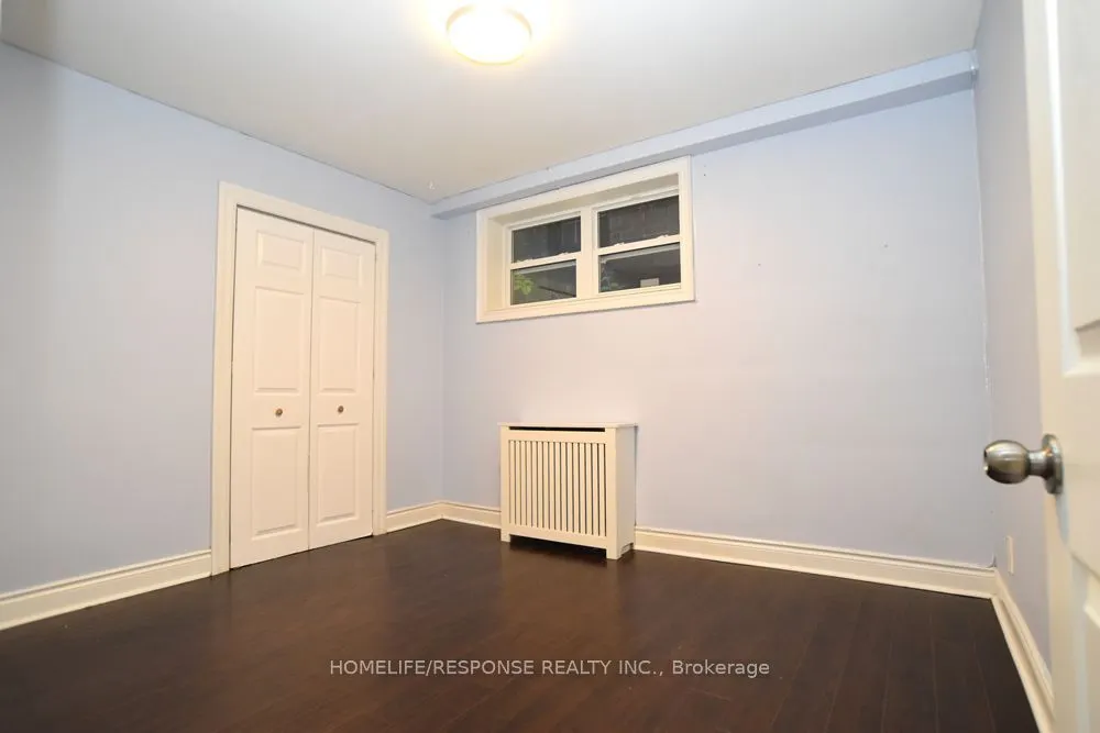 42 EMERALD Crescent #1