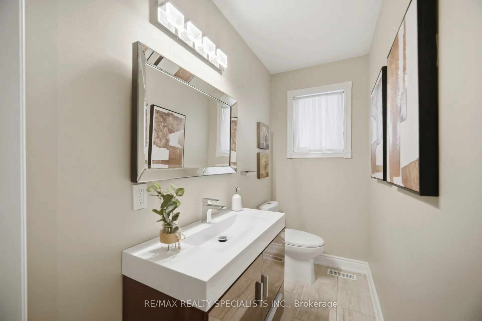 1106 Highgate Place