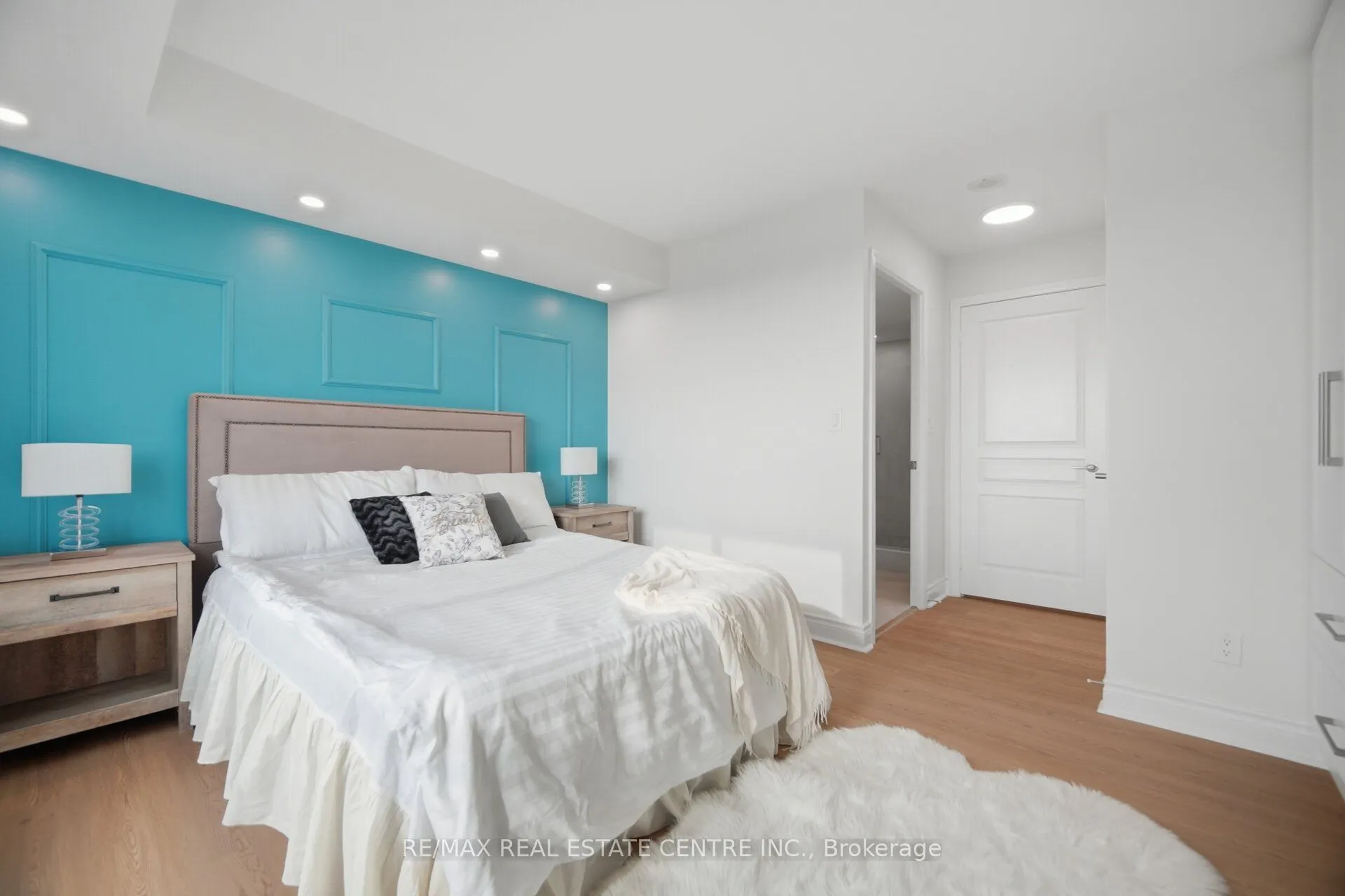 4879 Kimbermount Avenue #1509