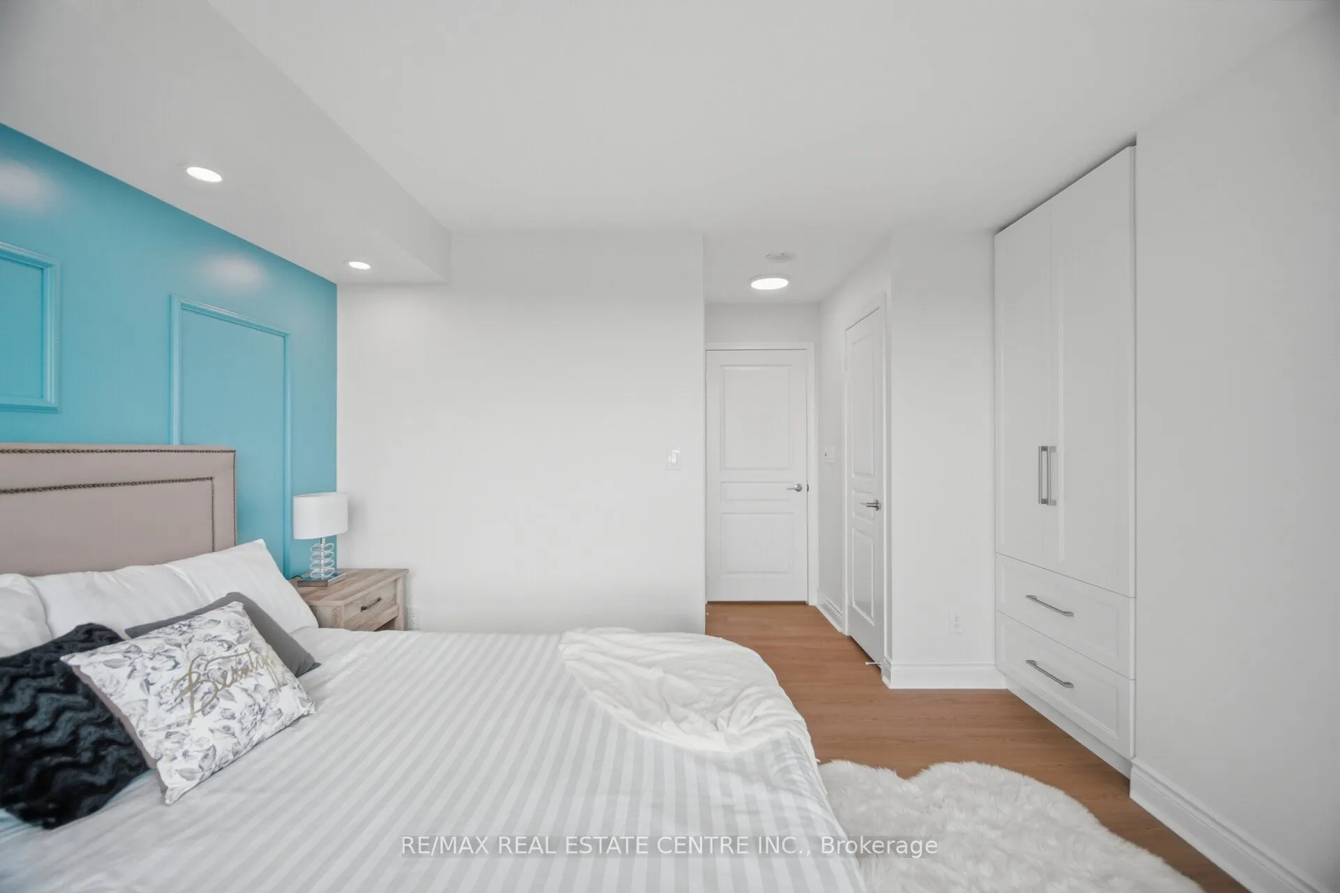 4879 Kimbermount Avenue #1509