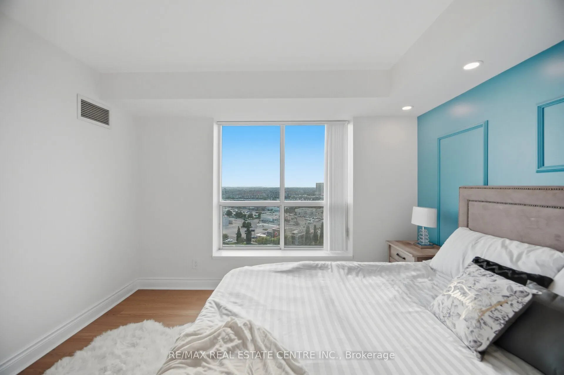 4879 Kimbermount Avenue #1509