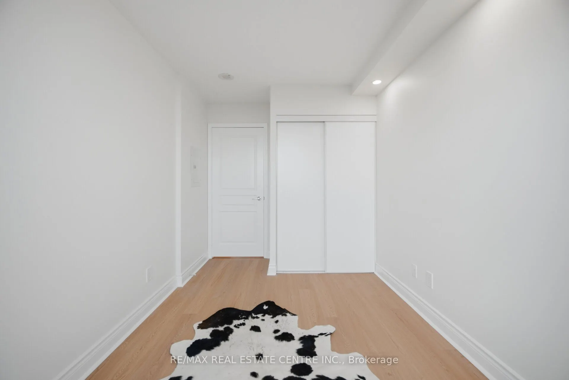 4879 Kimbermount Avenue #1509