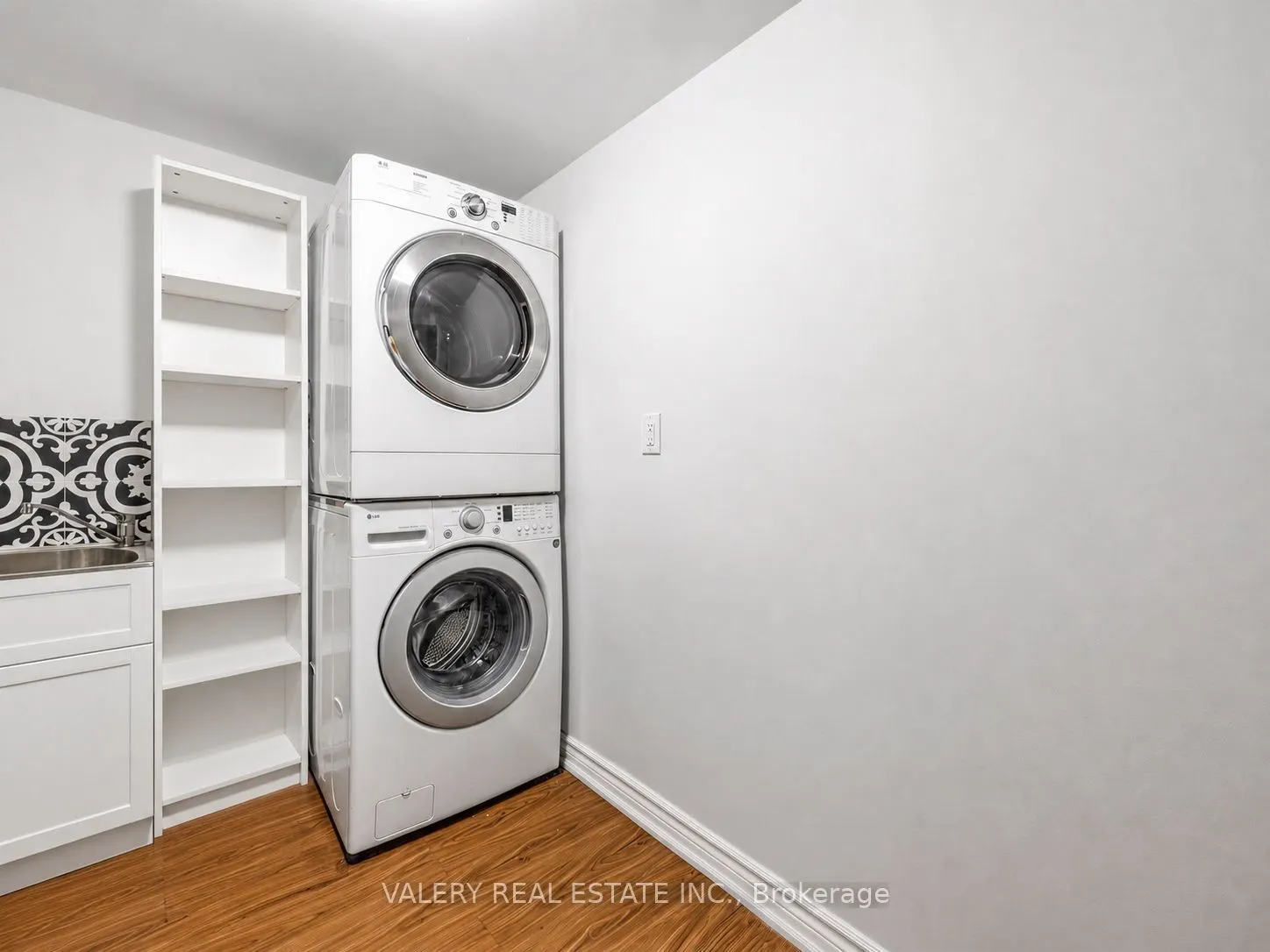 12 Arkley Crescent #Lower #2