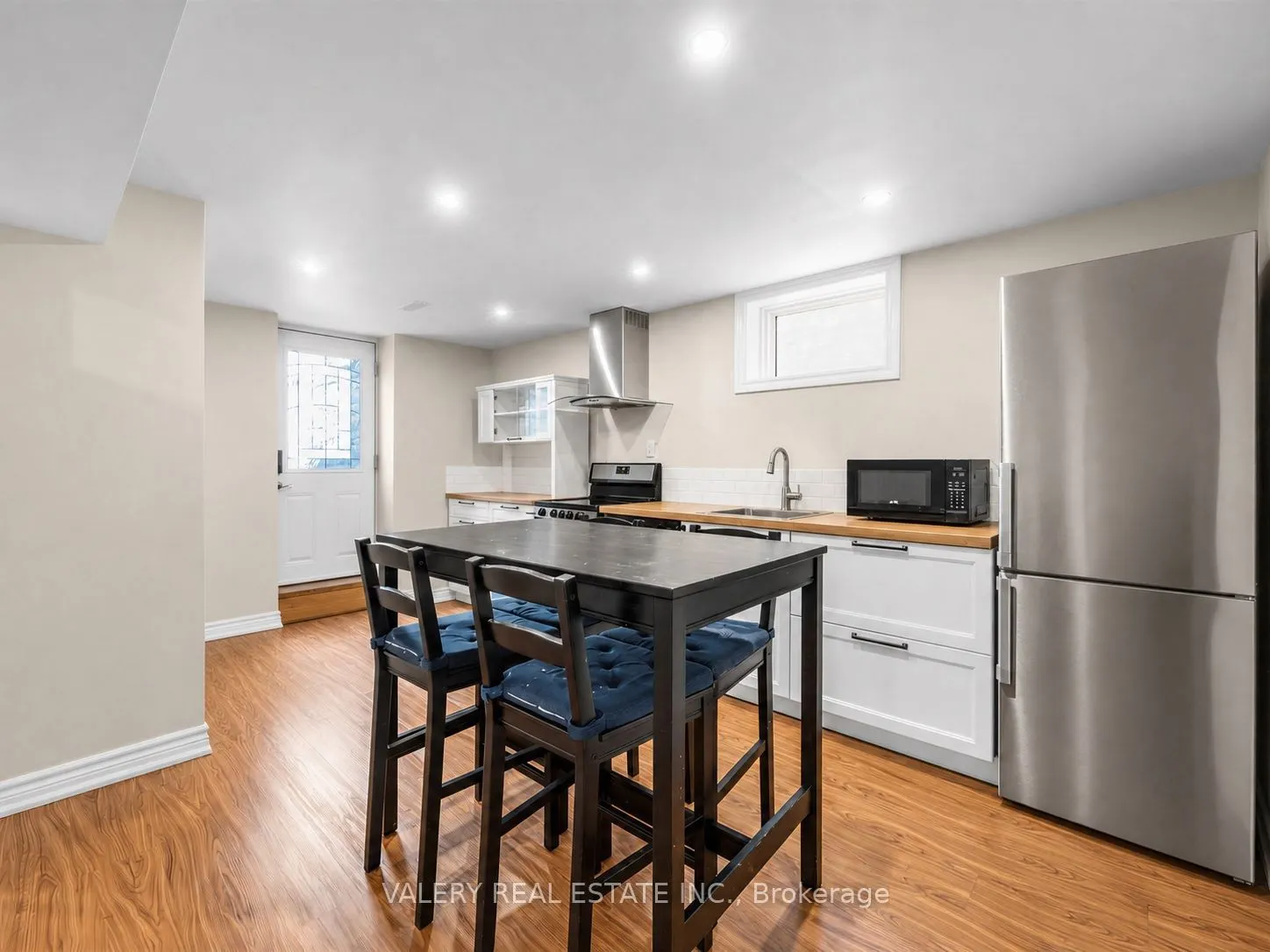 12 Arkley Crescent #Lower #2