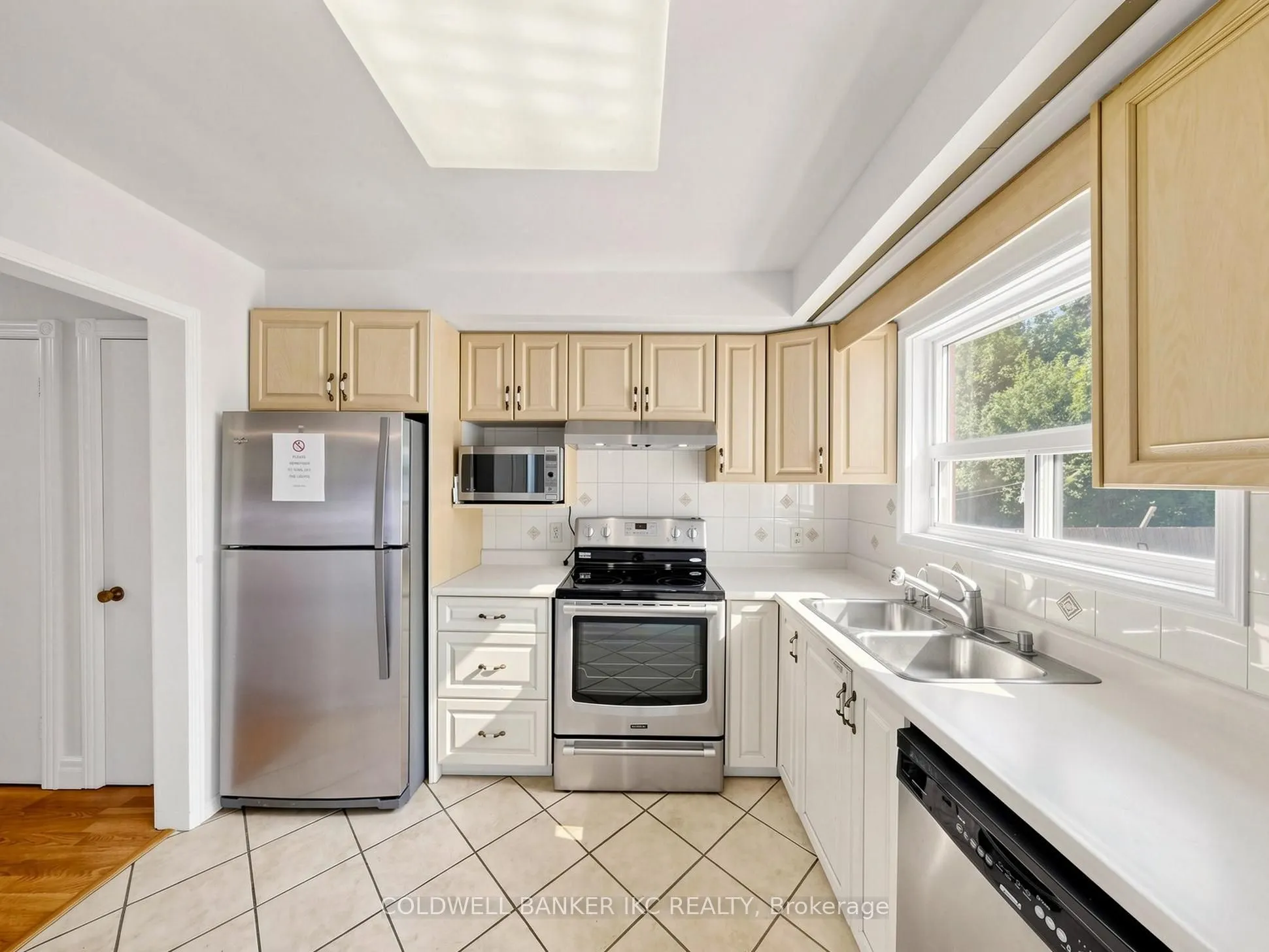 2220 Springfield Court