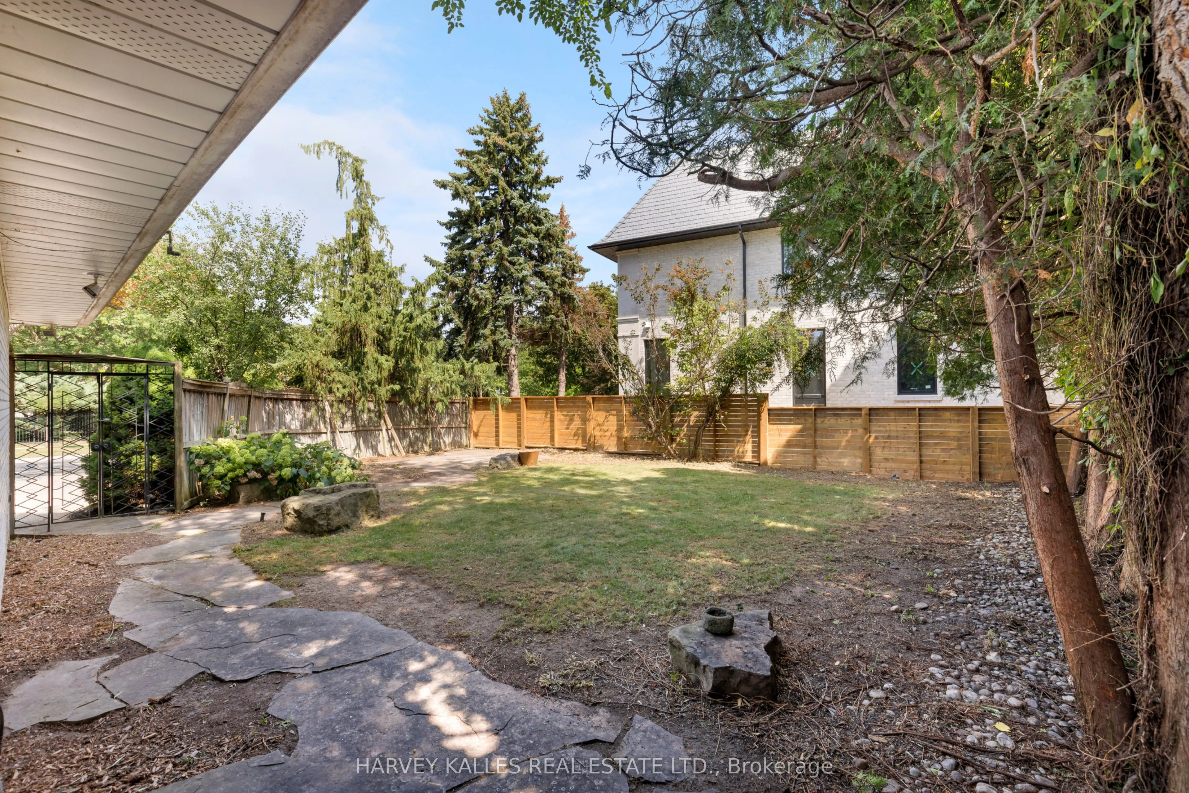 215 Edenbridge Drive