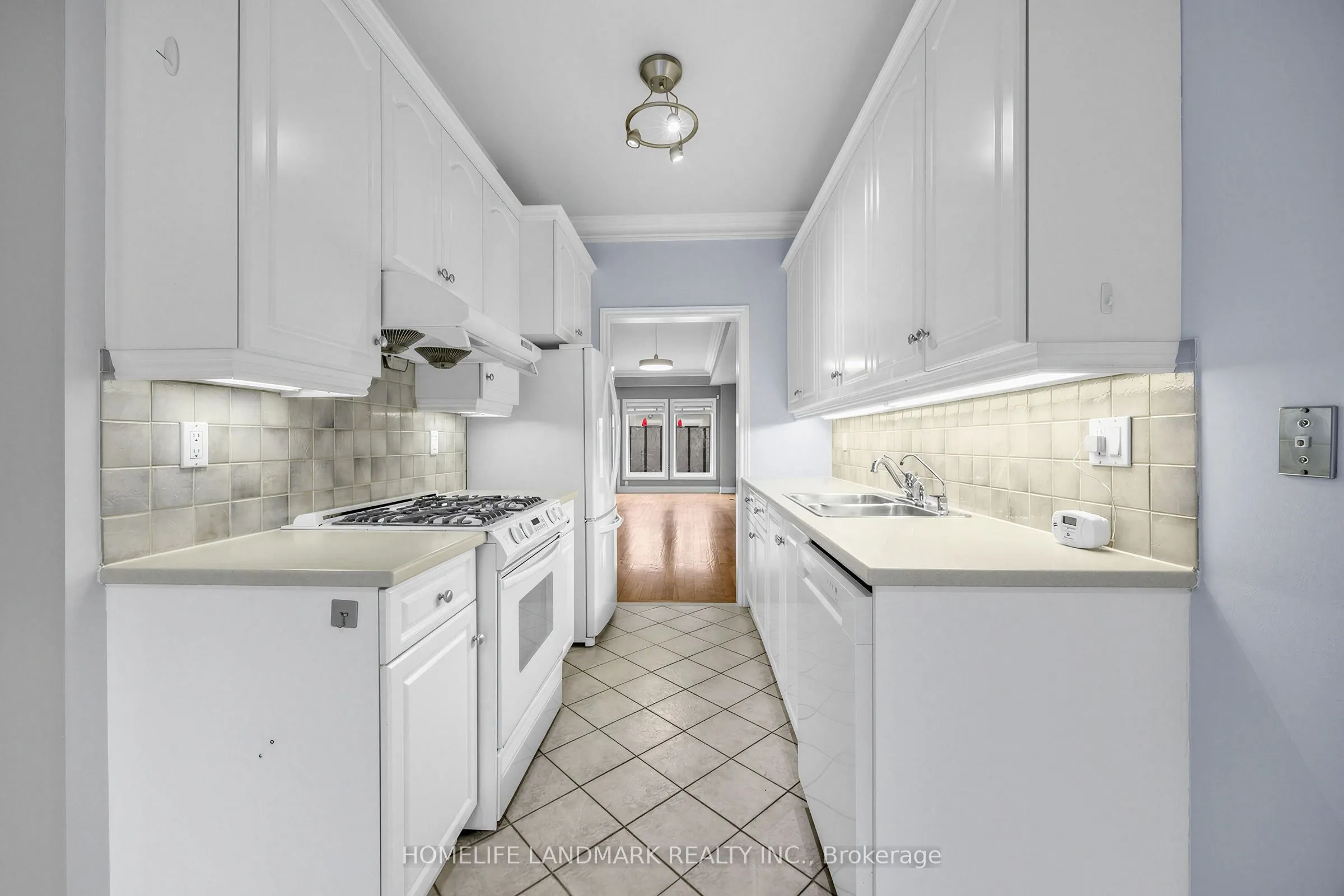2283 Lake Shore Boulevard W #B