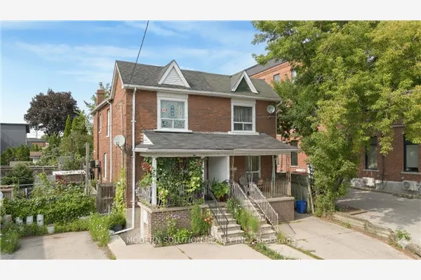 2 Rockwell Avenue