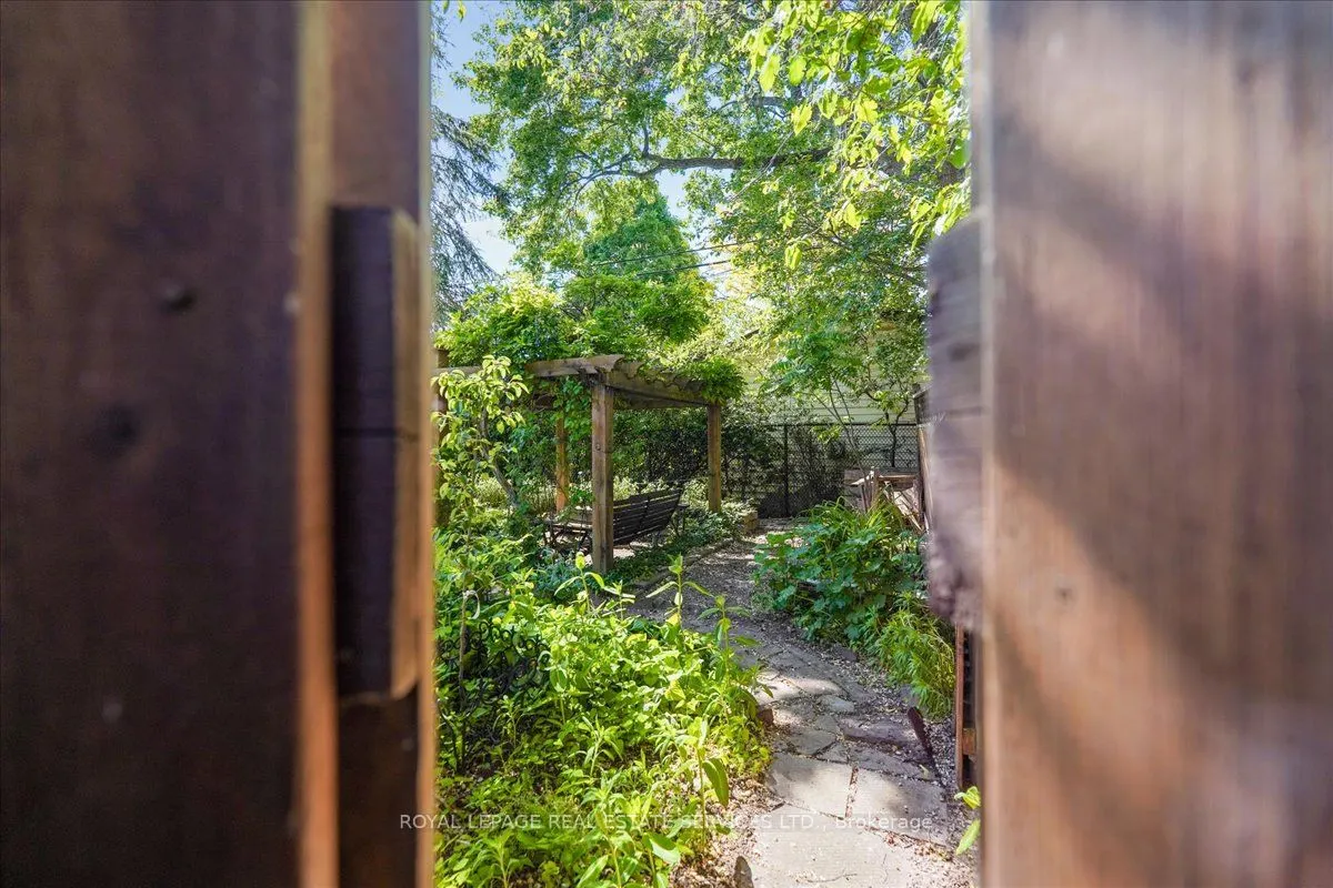 1309 Warwick Avenue
