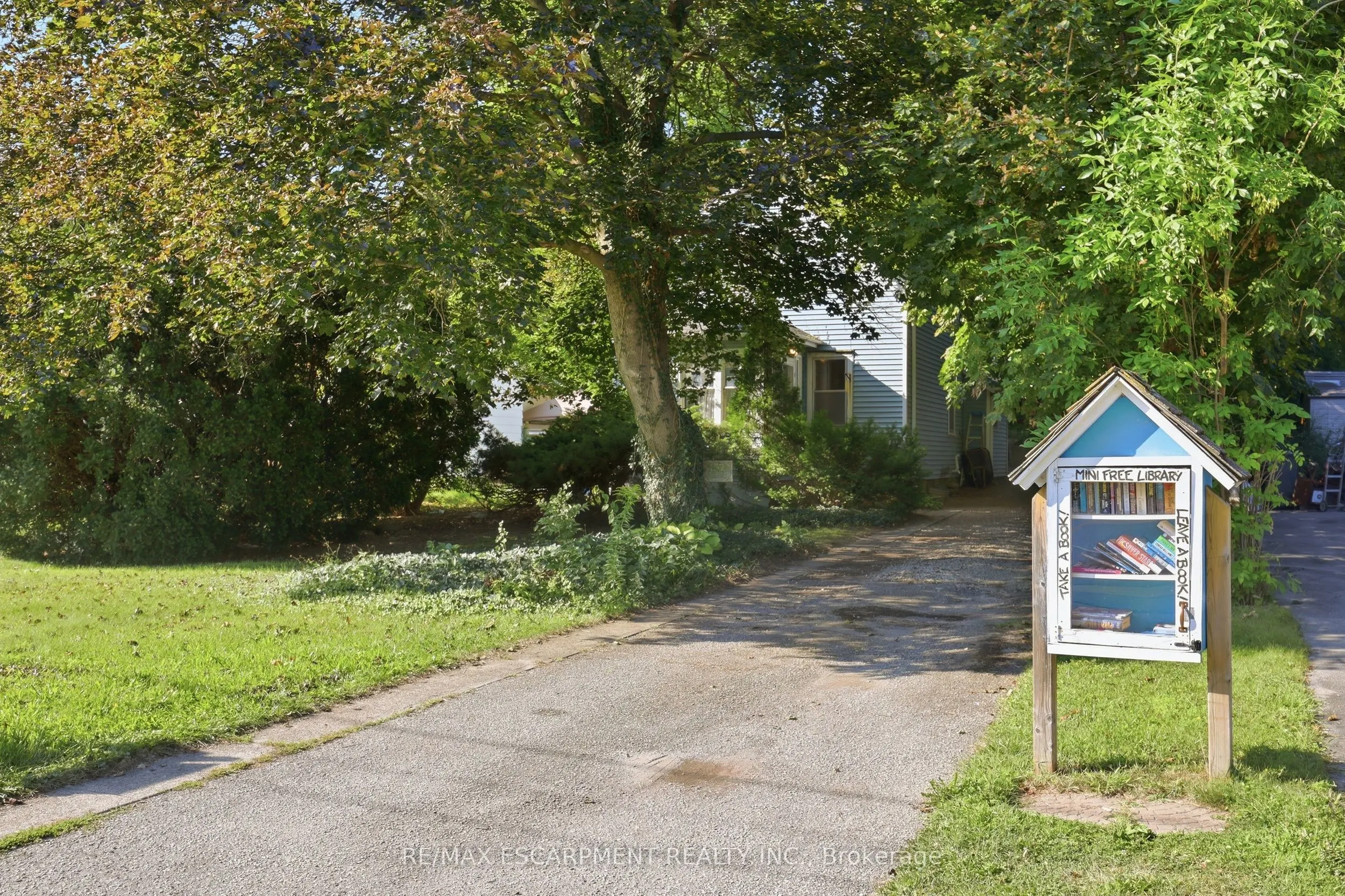 152 Commercial Street