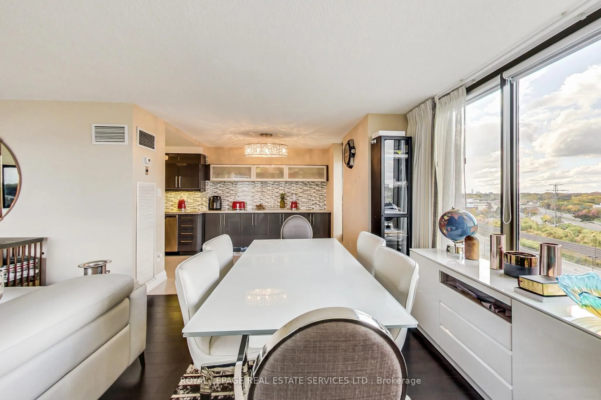 2045 Lake Shore Boulevard W #1110