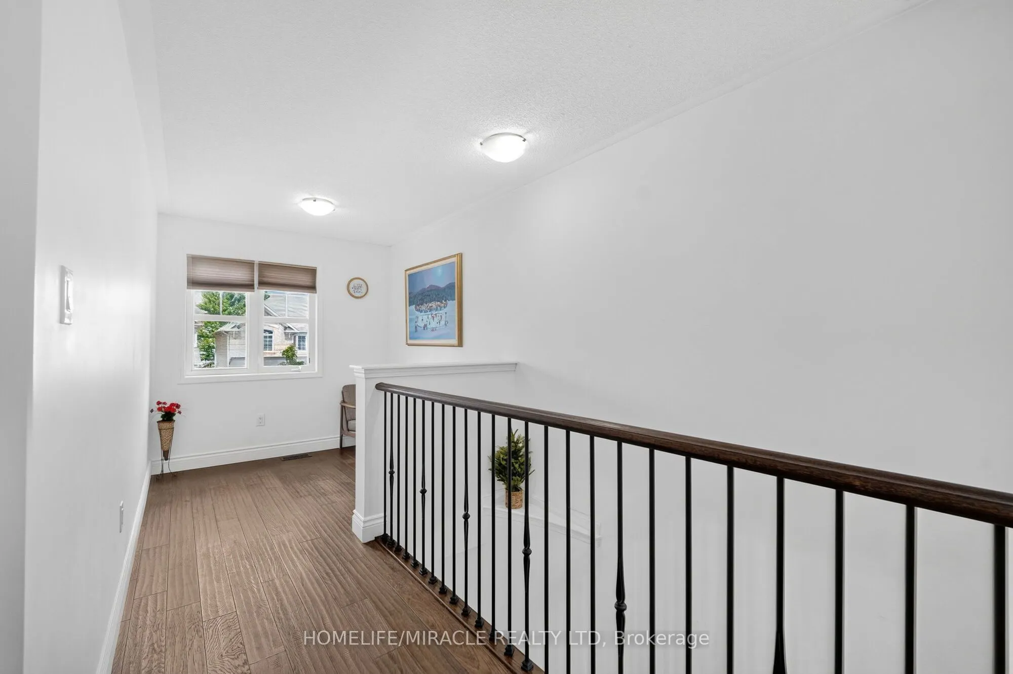 452 Tyrone Crescent