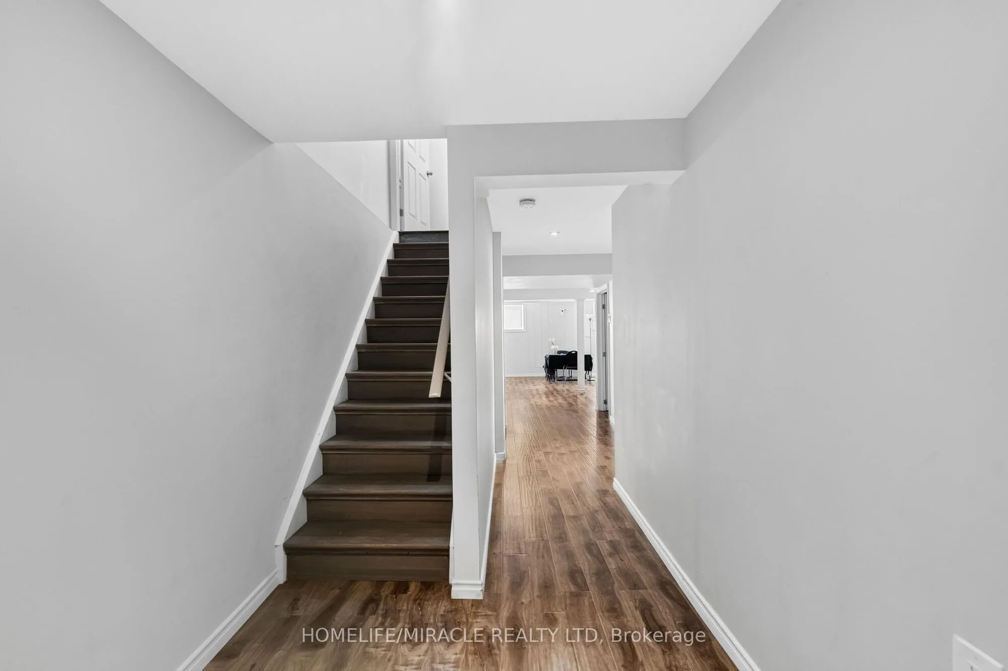 452 Tyrone Crescent