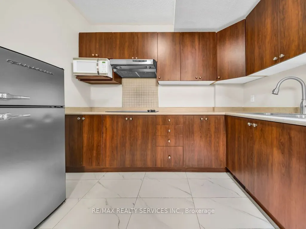 101 River Rock Crescent
