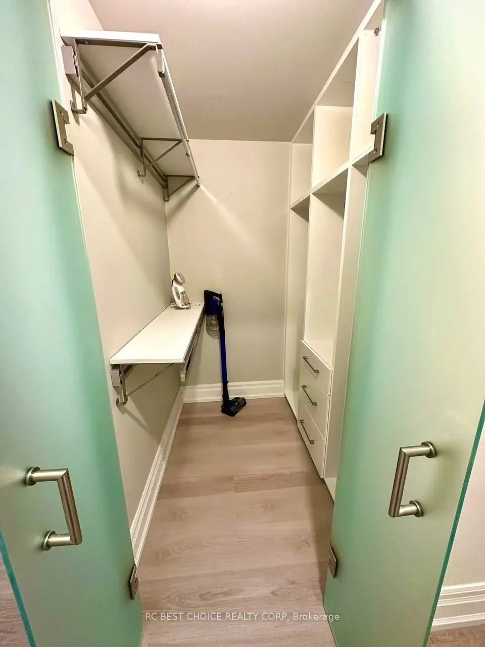 2067 Lake Shore Boulevard W #203