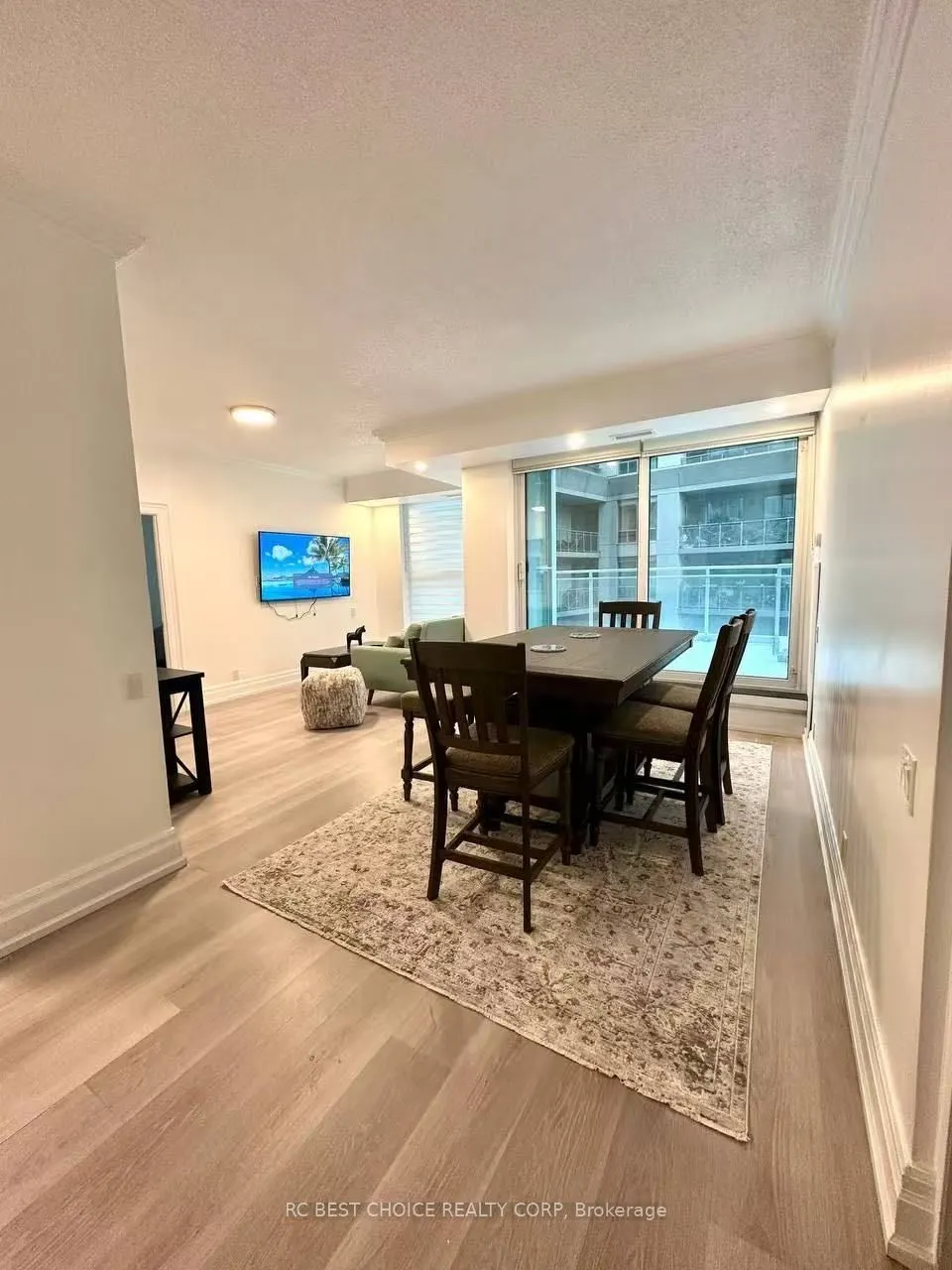2067 Lake Shore Boulevard W #203