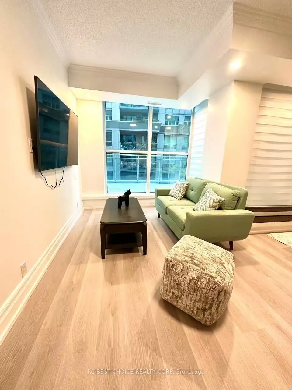 2067 Lake Shore Boulevard W #203