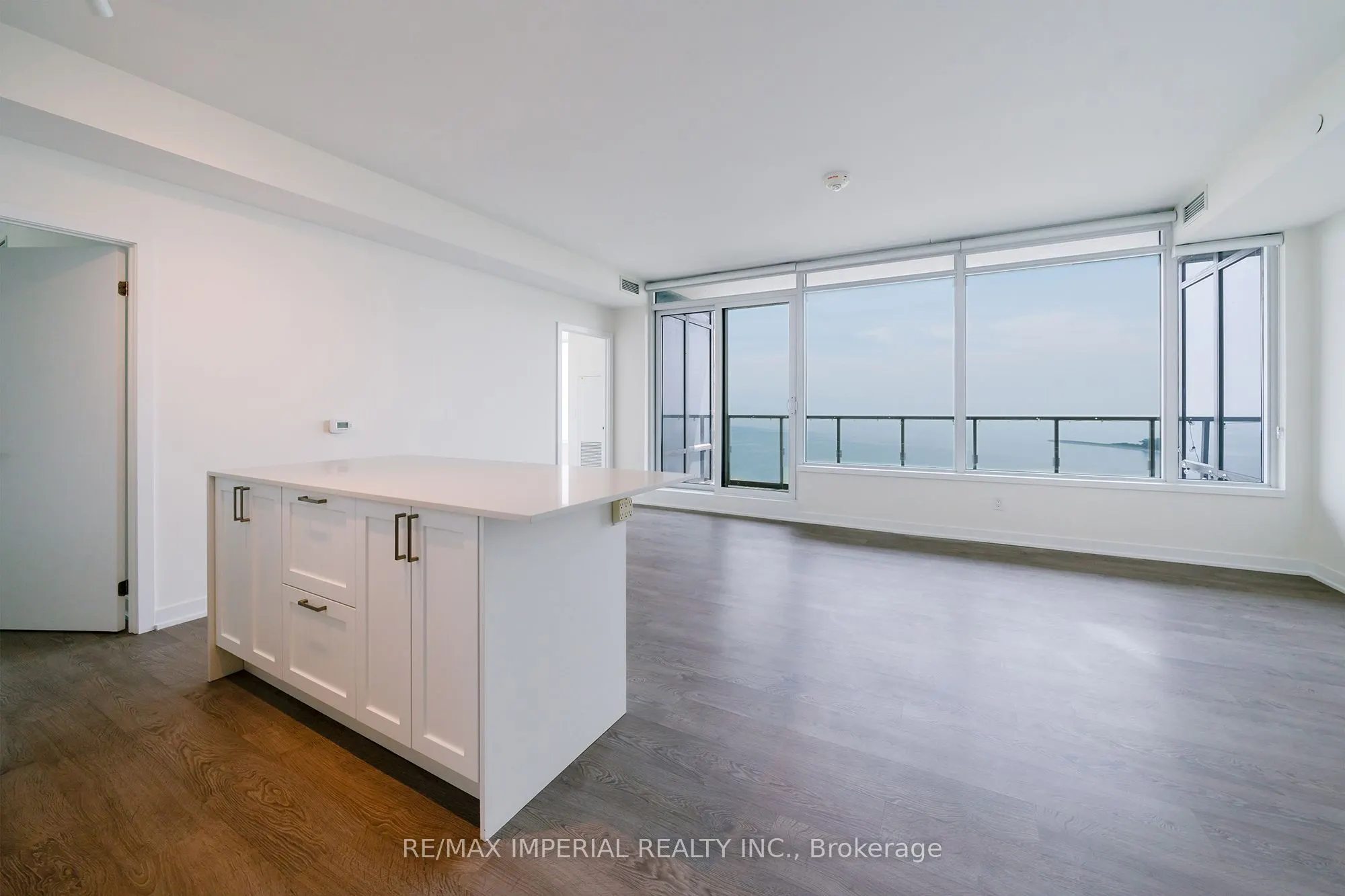 1926 Lakeshore Boulevard W #1607