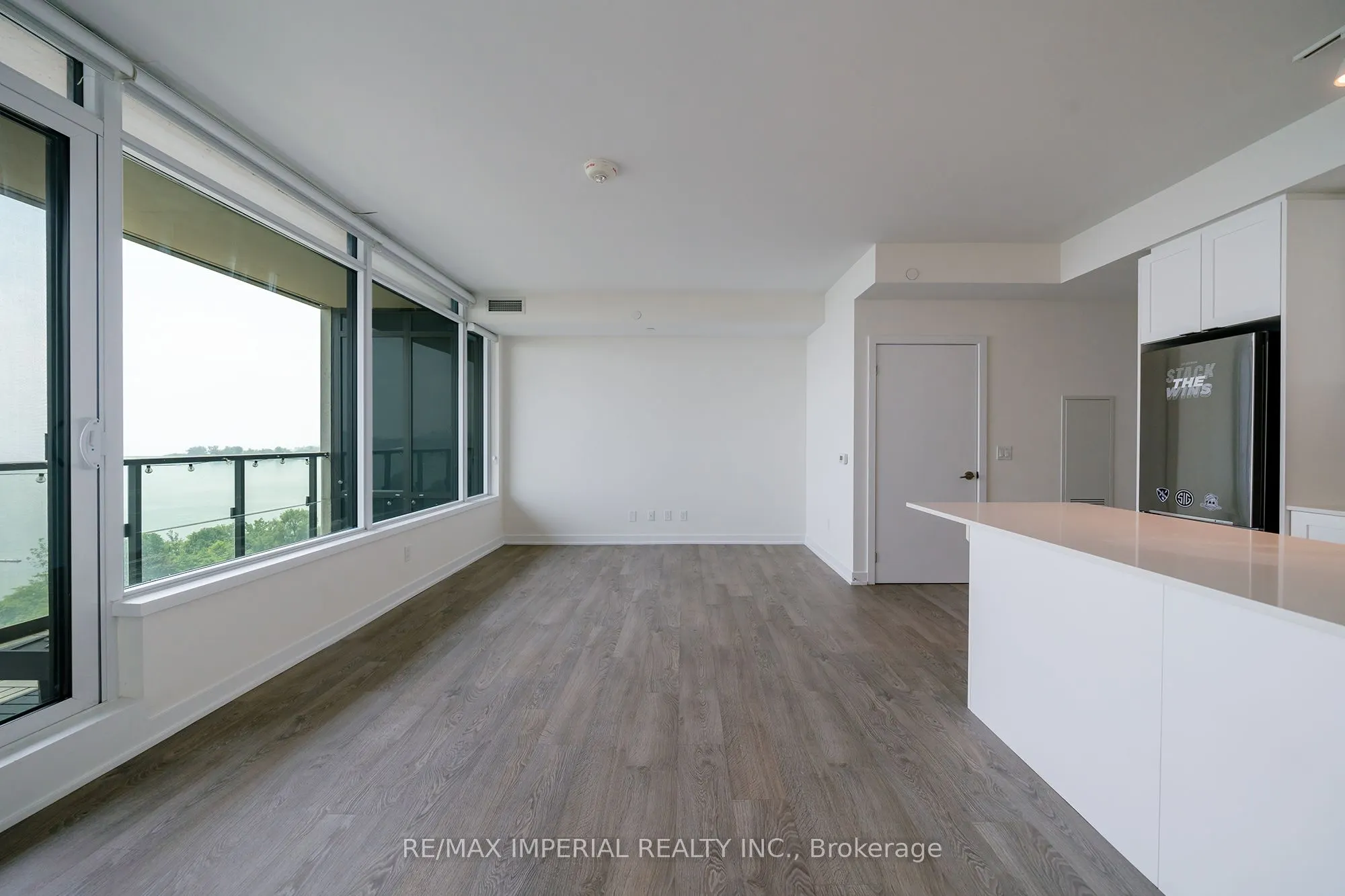 1926 Lakeshore Boulevard W #1607