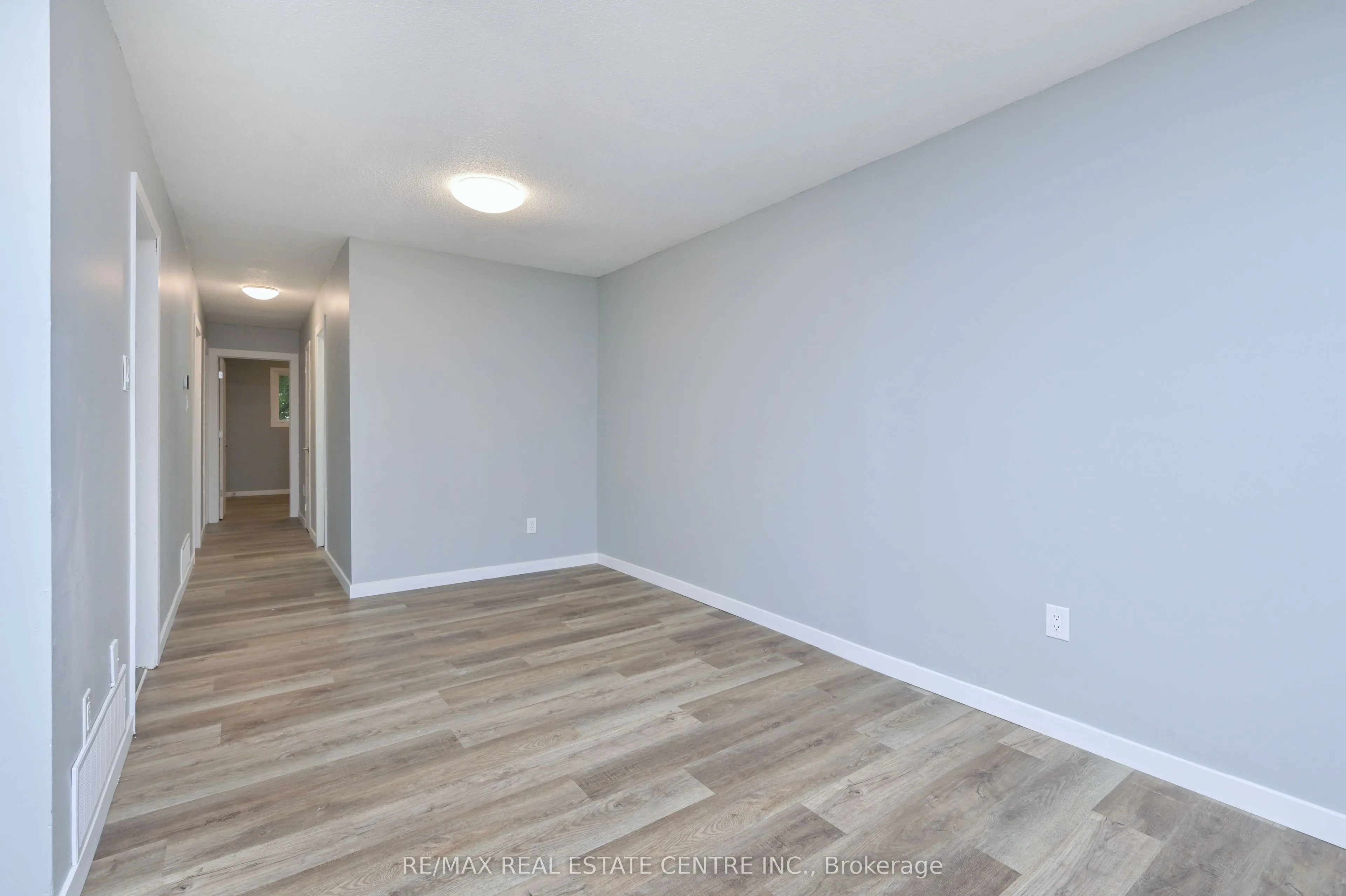 116 Burbank Crescent
