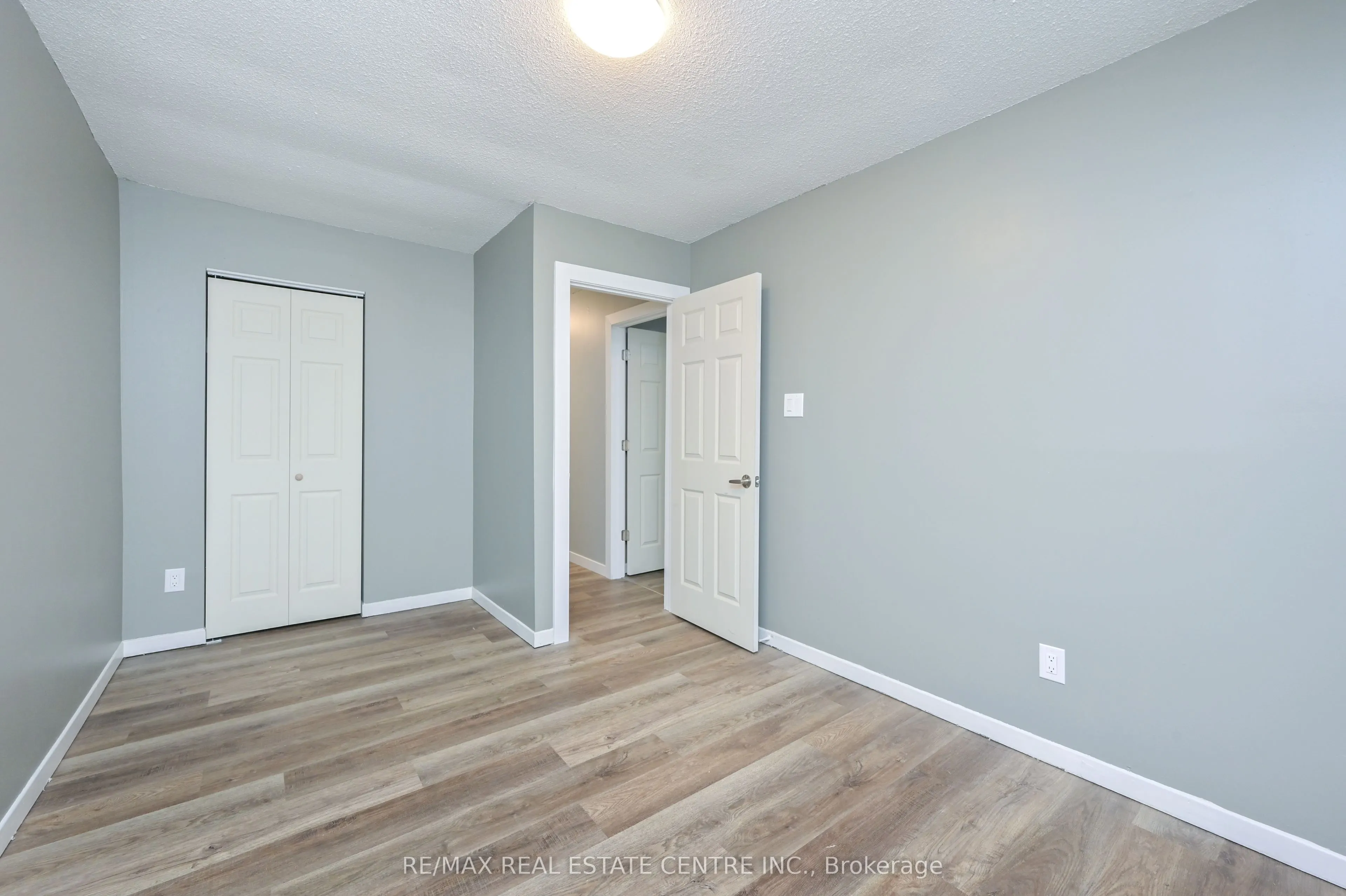 116 Burbank Crescent