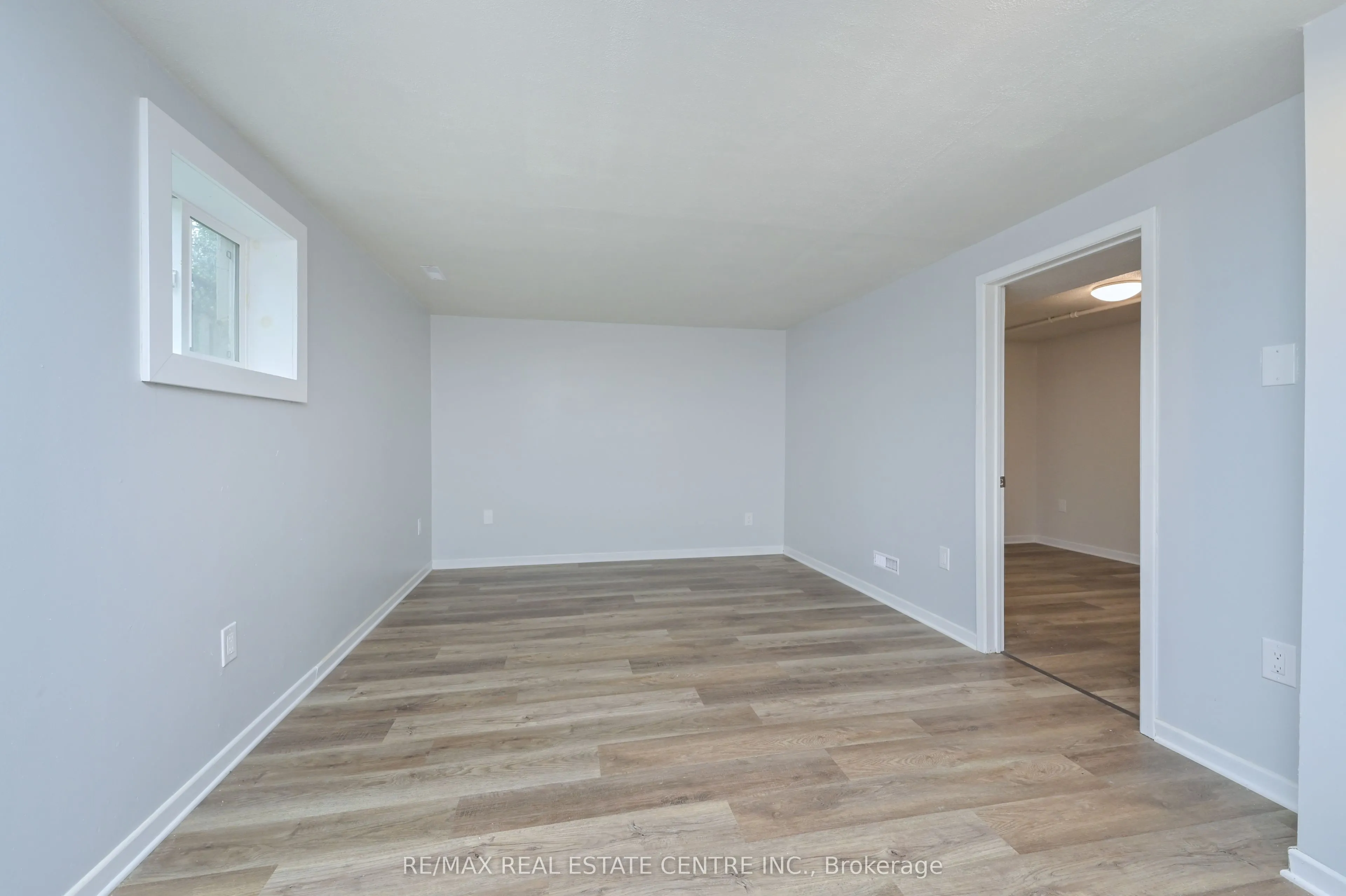116 Burbank Crescent