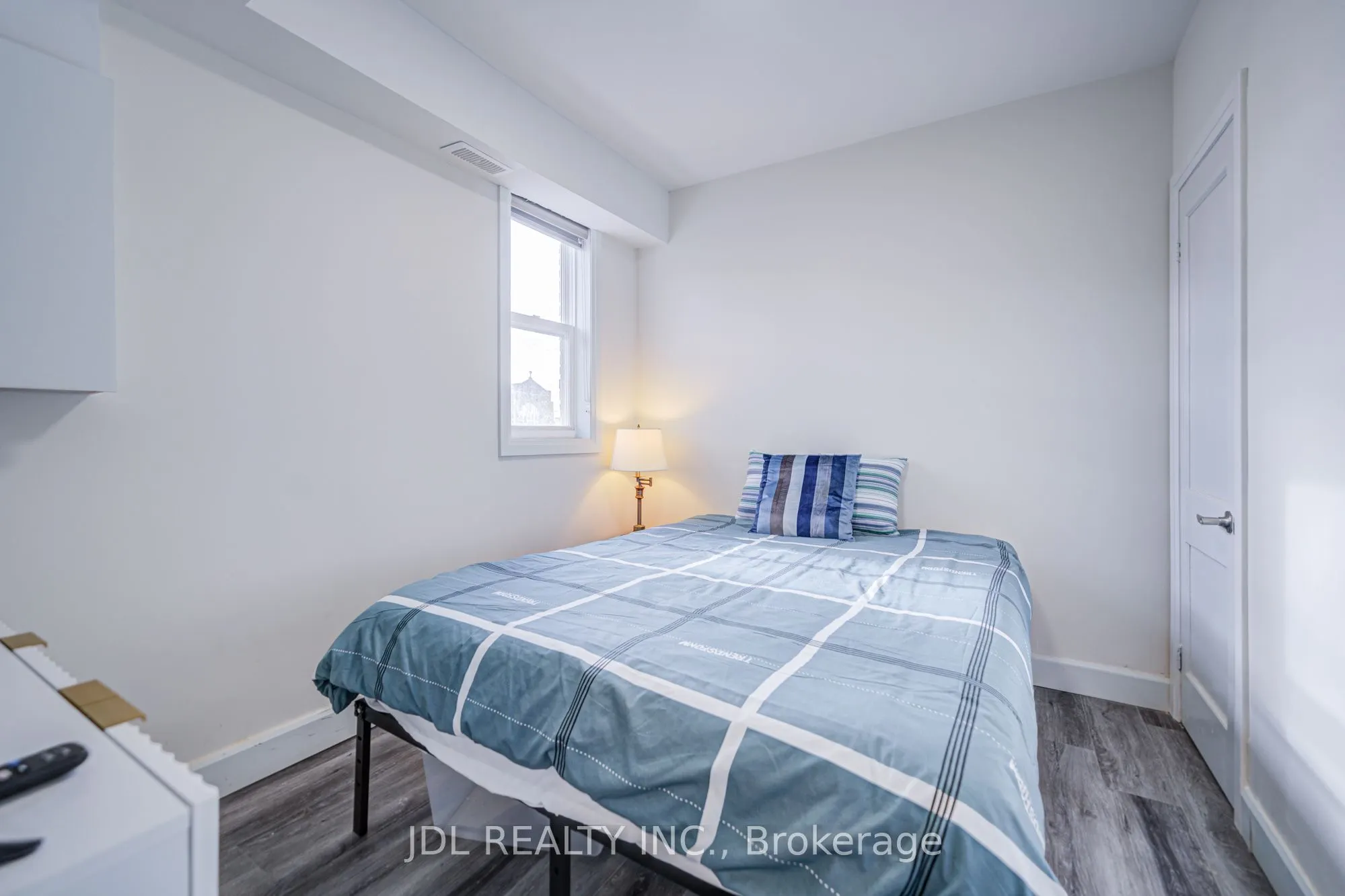 5 Sorauren Avenue #6