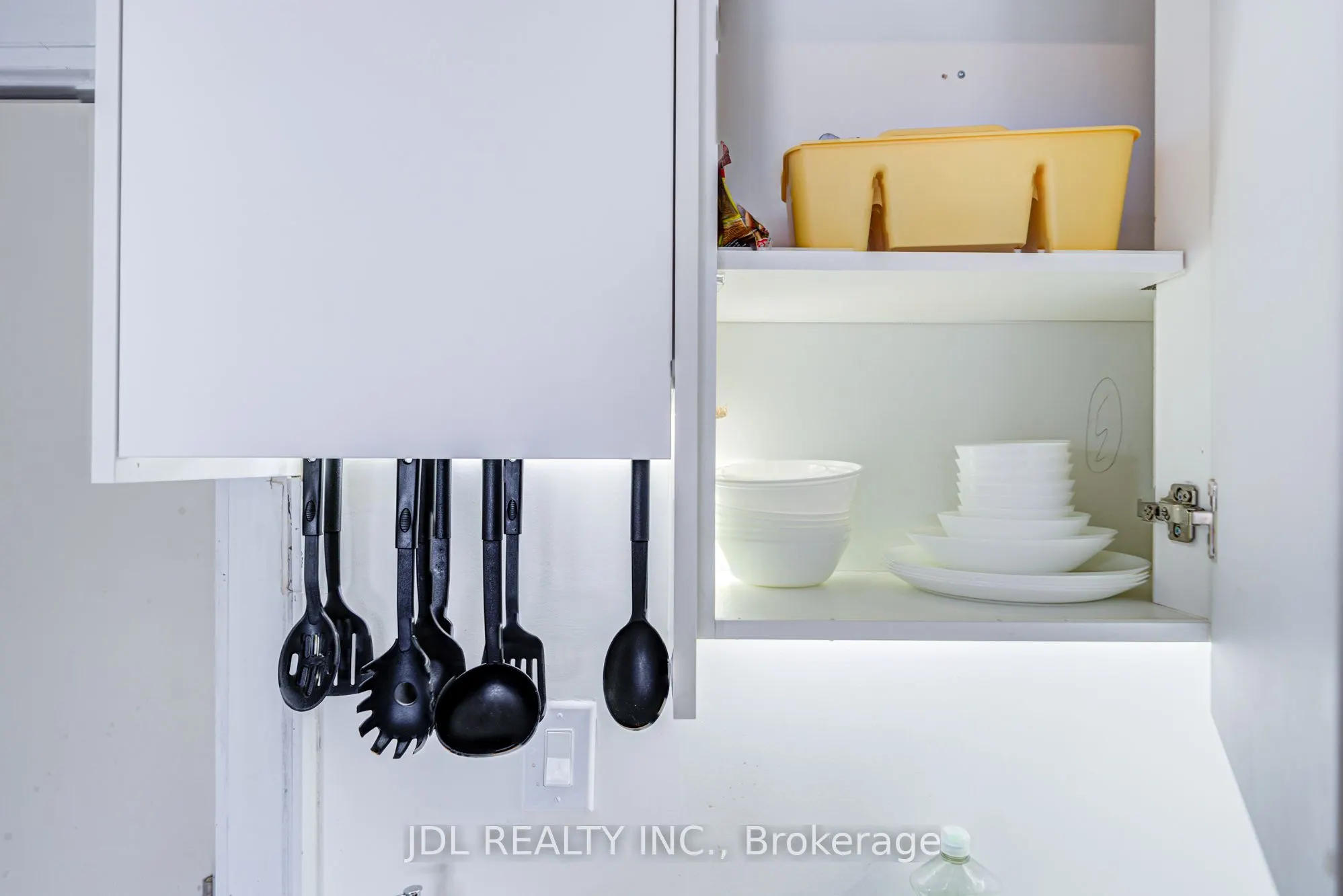 5 Sorauren Avenue #6
