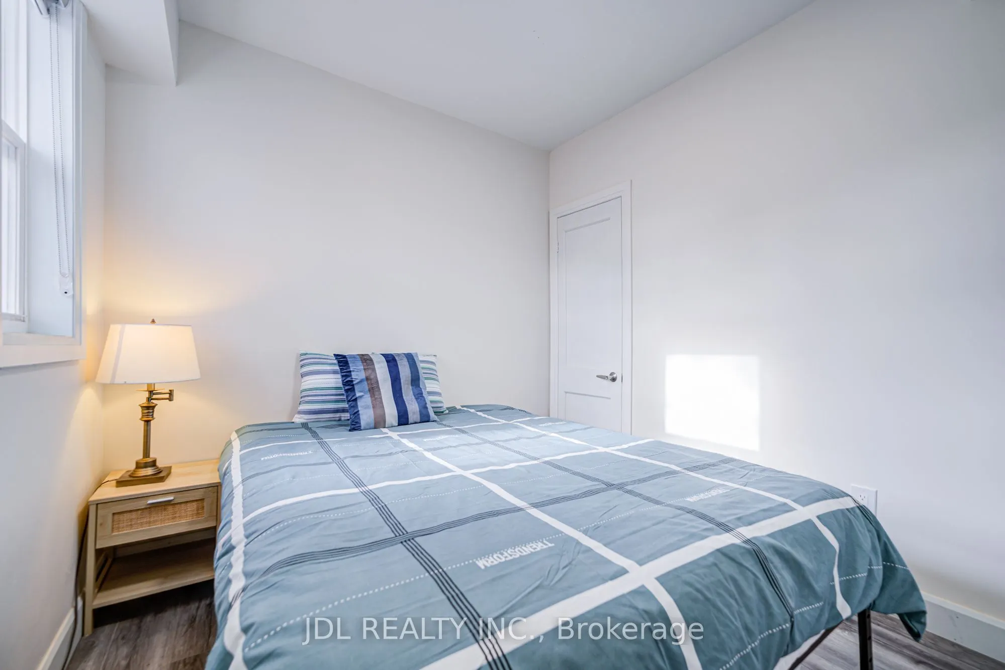 5 Sorauren Avenue #6