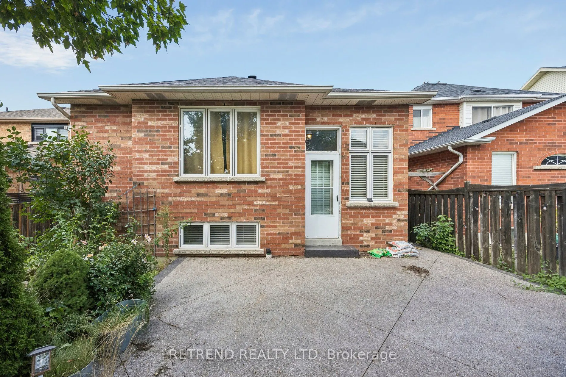 27 Terrastone Court