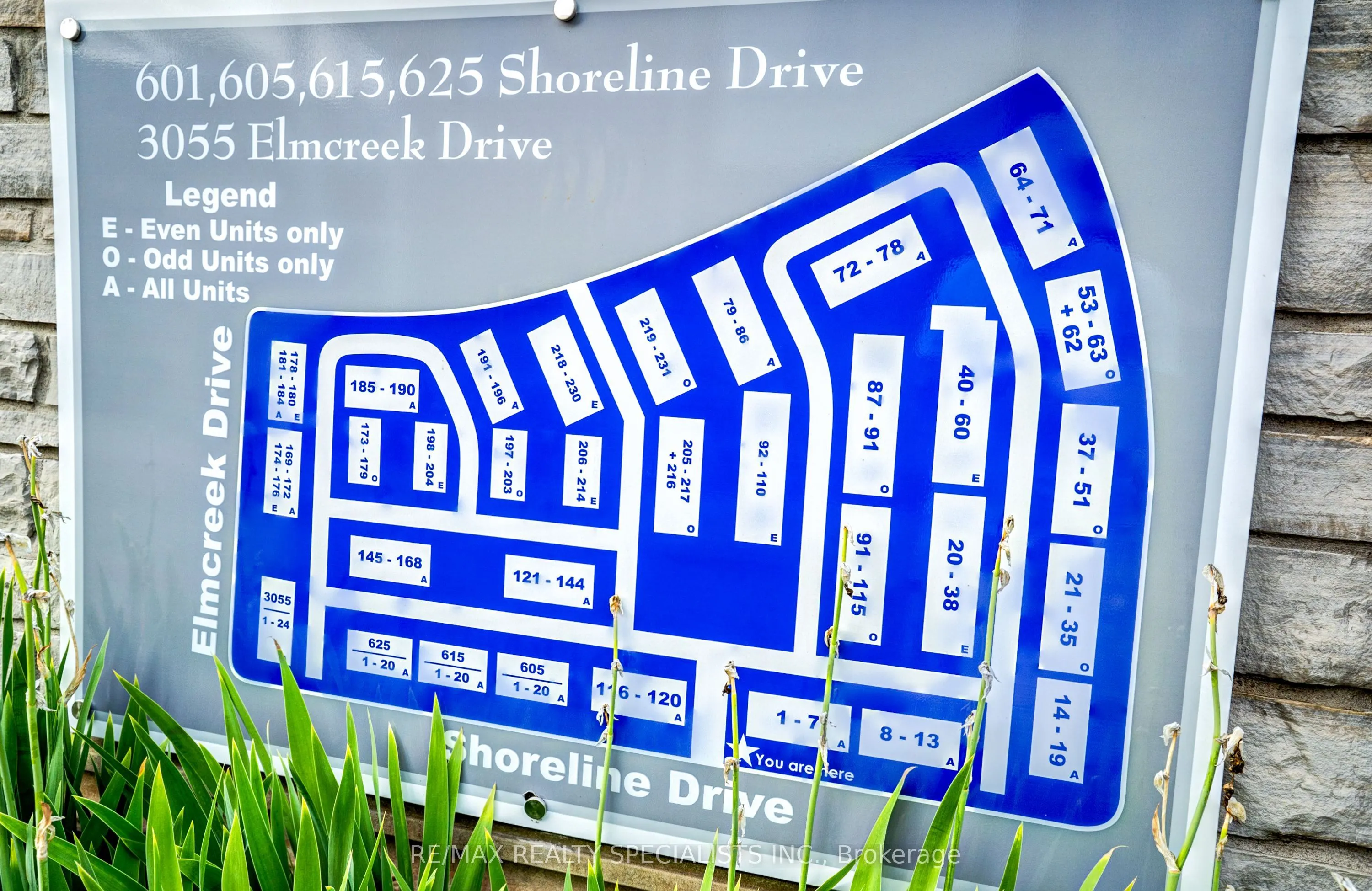 615 Shoreline Drive #11